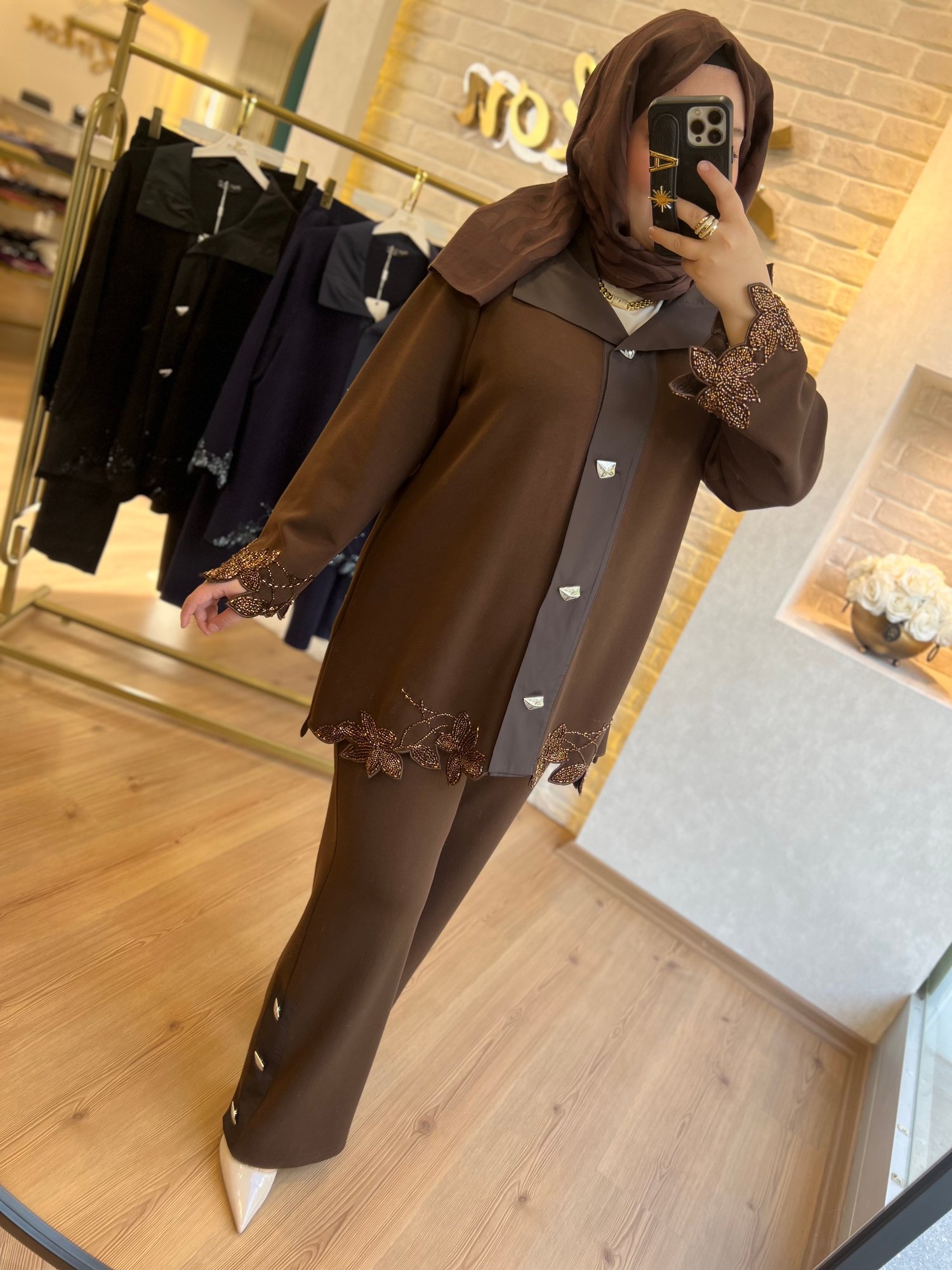 Pureva Çiçek Nakışlı Çelik Örme Takım 