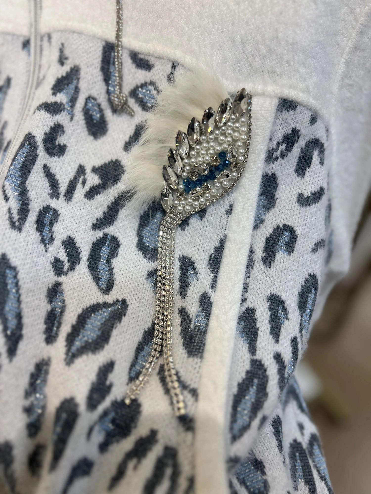 Solis Broşlu Leopar Angora Ceket