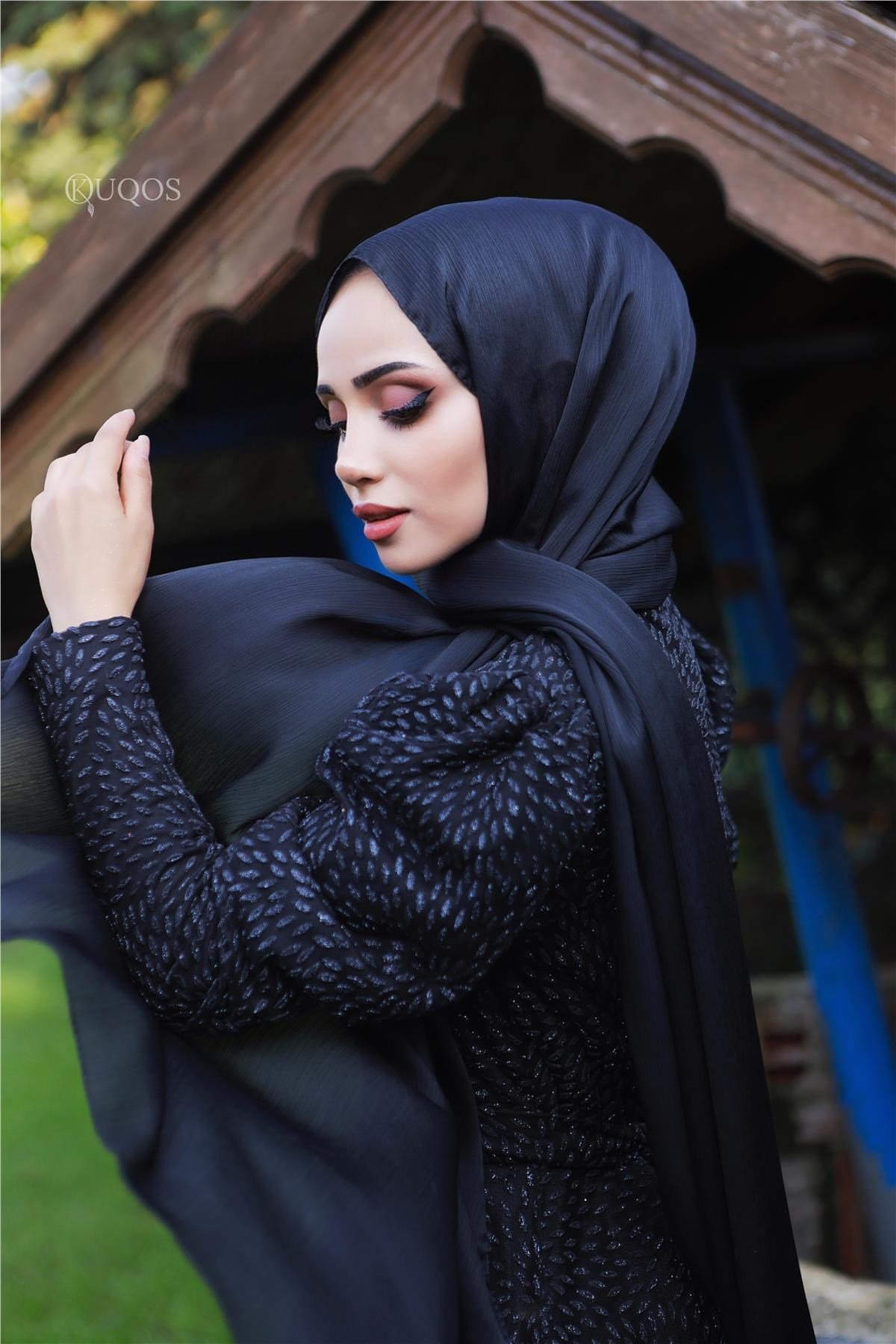 abiye-safir-sal-siyah-112421.webp
