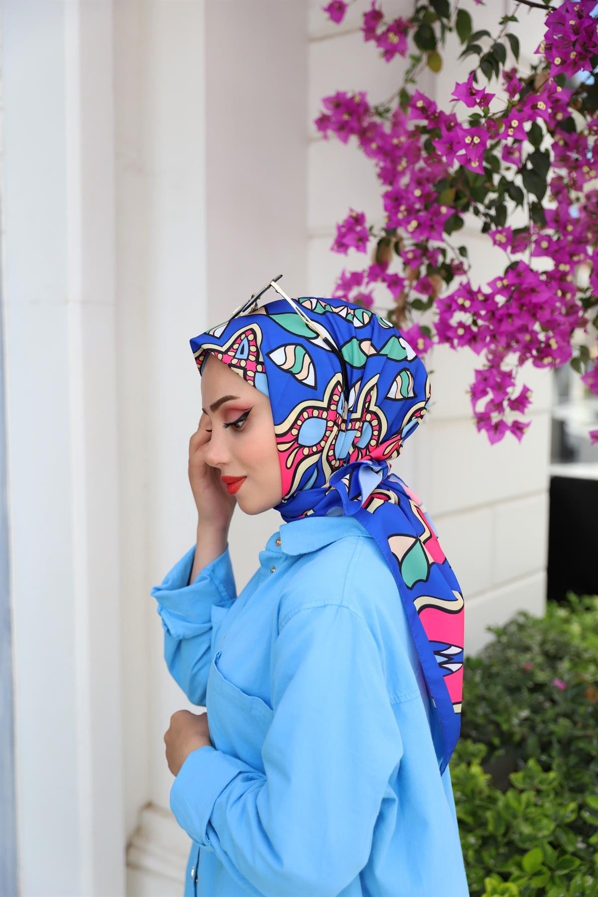 defne-esarp-saks-254f6d.webp