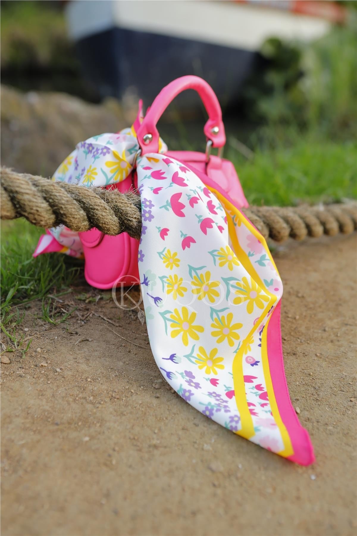 demeter-desenli-bandana-fusya-8c1006.webp