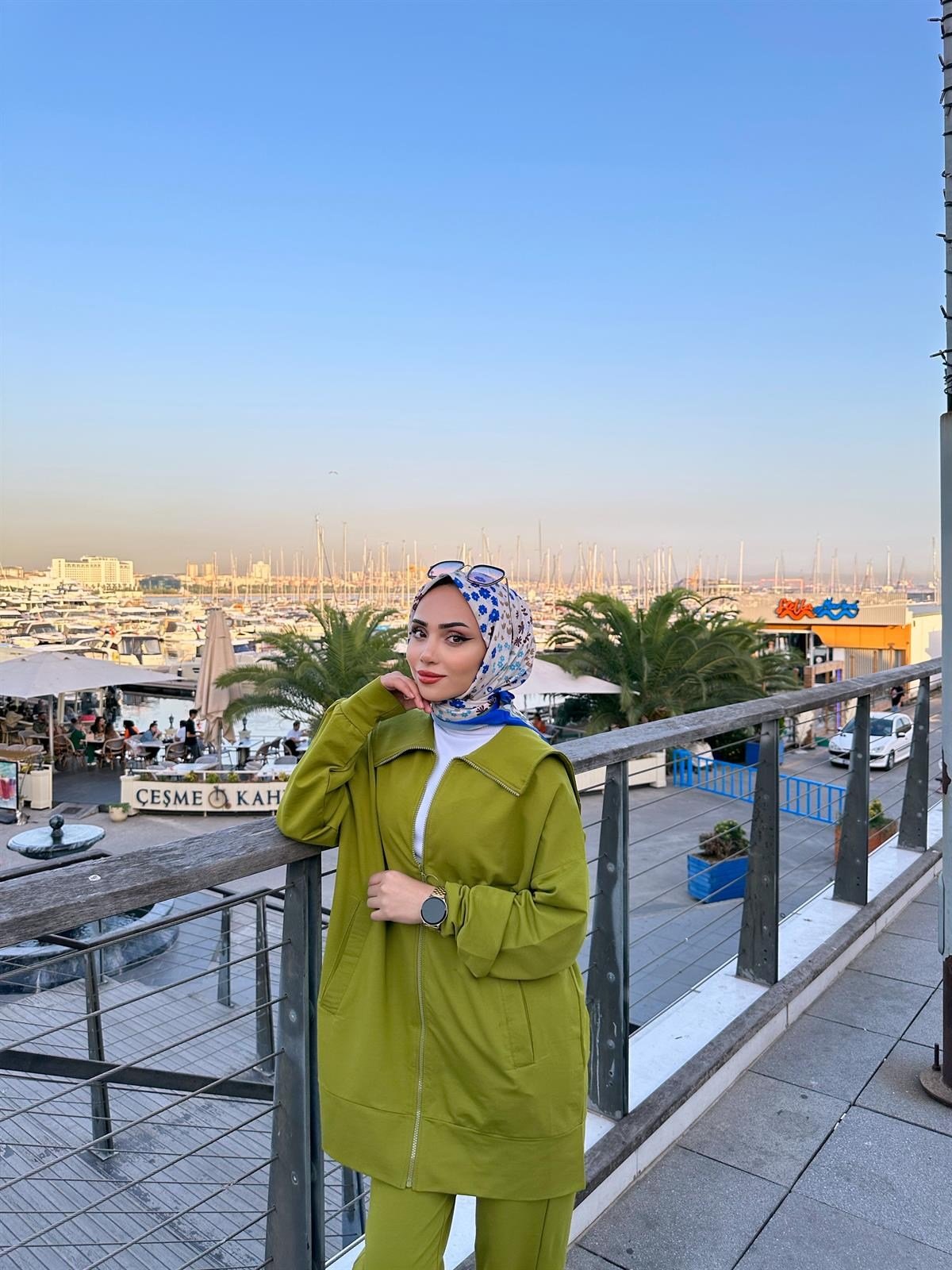 demeter-esarp-saks-bej-31555c.webp