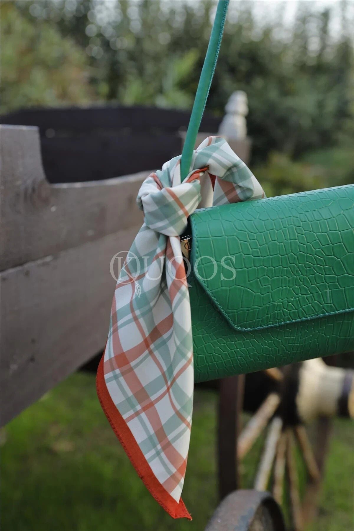 ekose-desenli-bandana-kirmizi-yesil-90-1cc.jpg