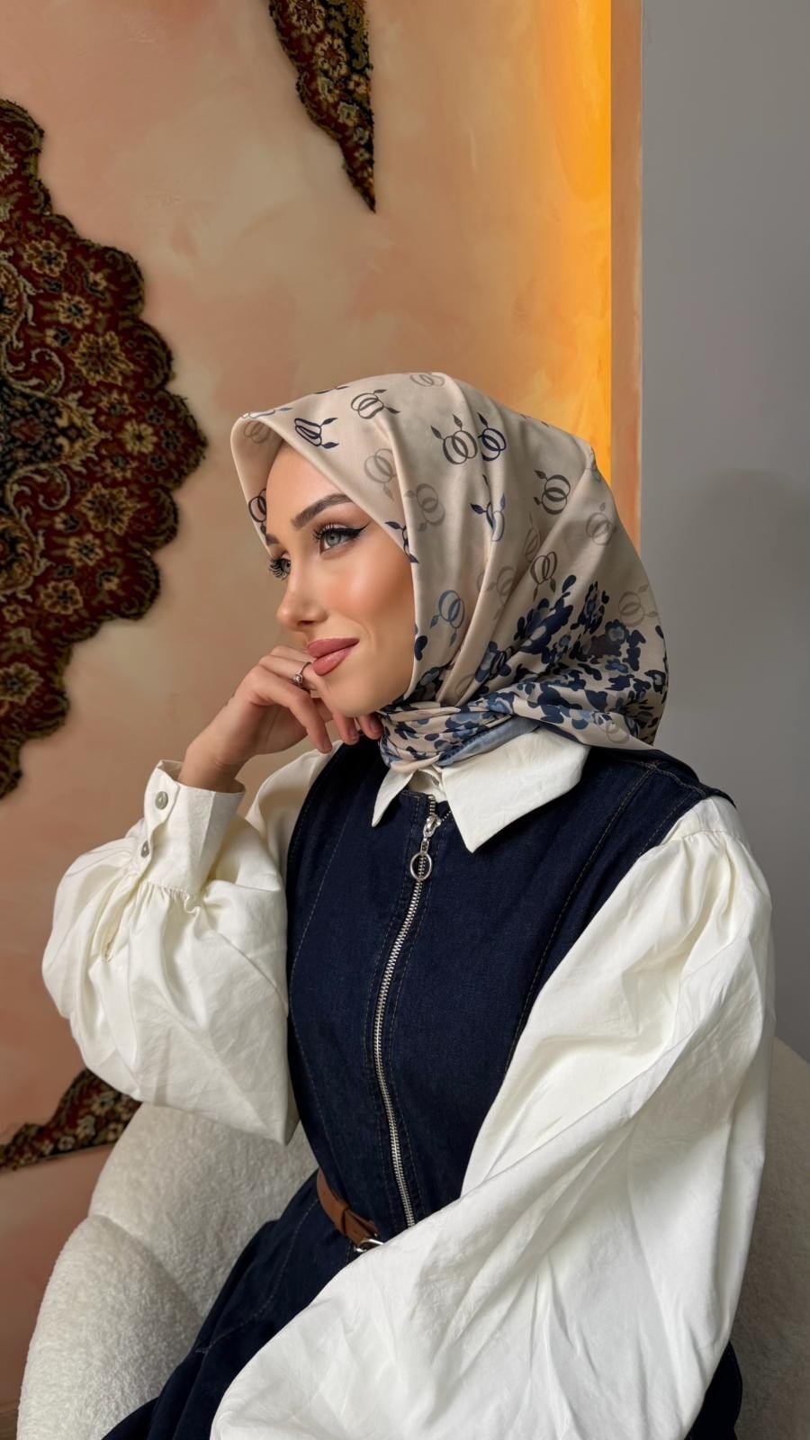 gulce-desenli-esarp-lacivert-20b5ee.webp