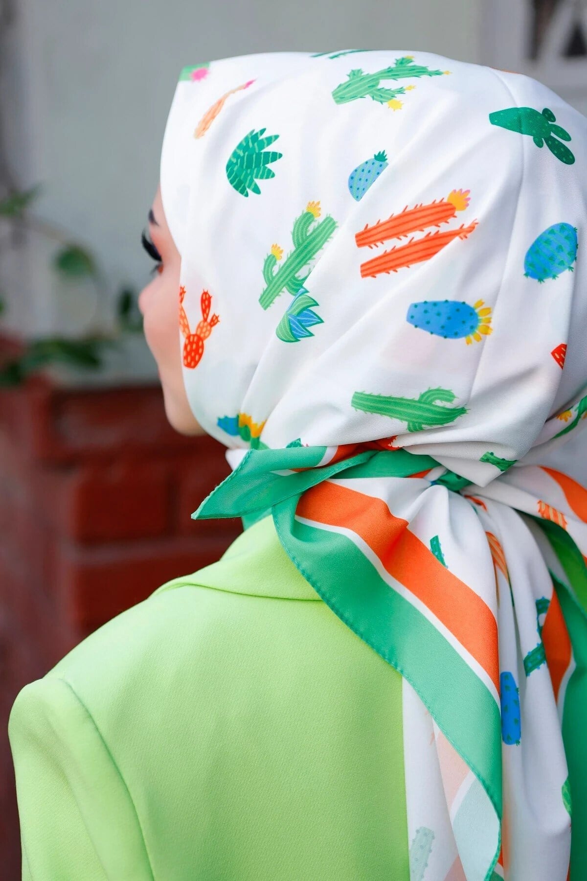 kaktus-desenli-esarp-benetton-2d8-e8.jpg
