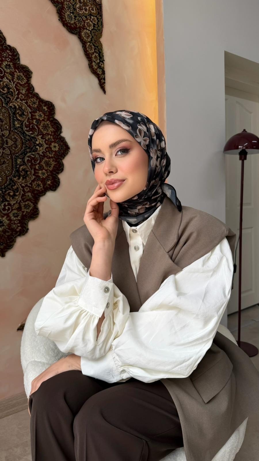 kuqos-gece-orkidesi-paris-ipegi-siyah--70cb2e.webp