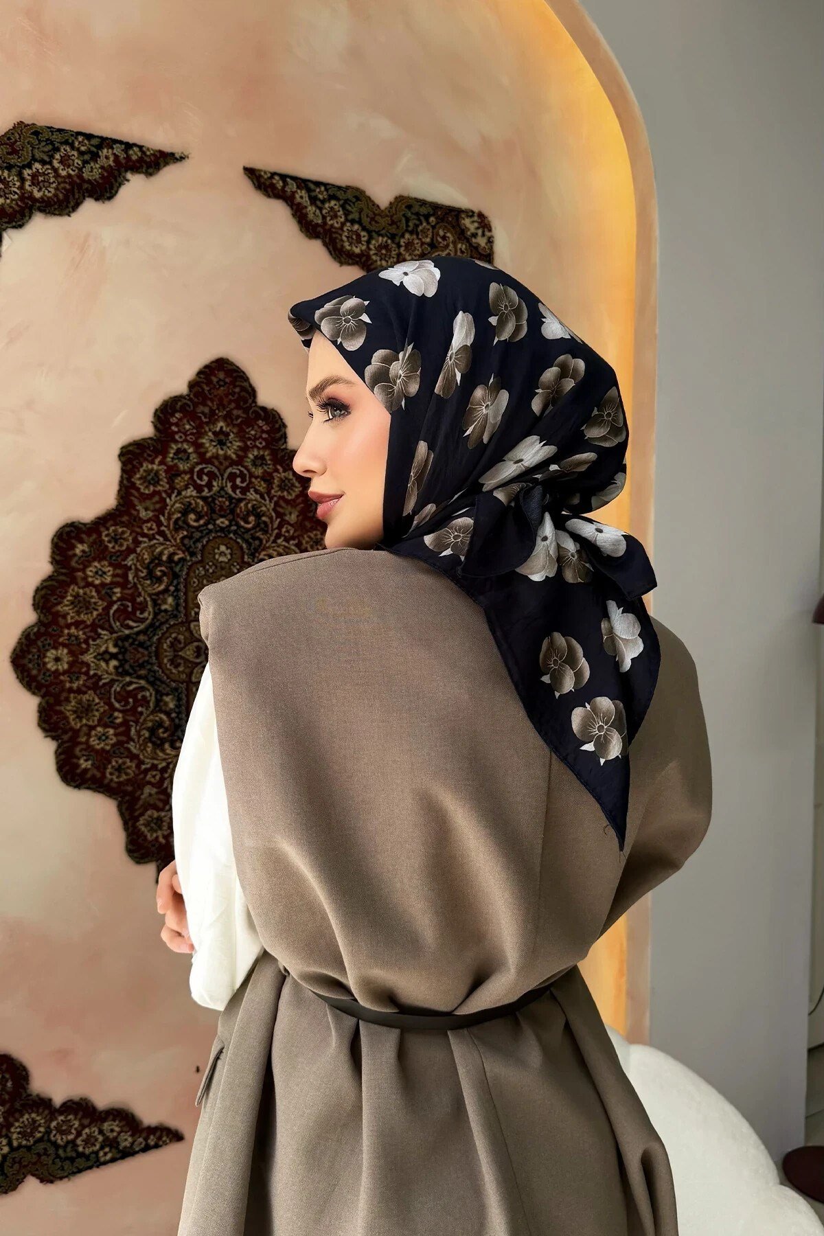 kuqos-sonbahar-gulu-paris-ipegi-siyah--81d4-c.jpg