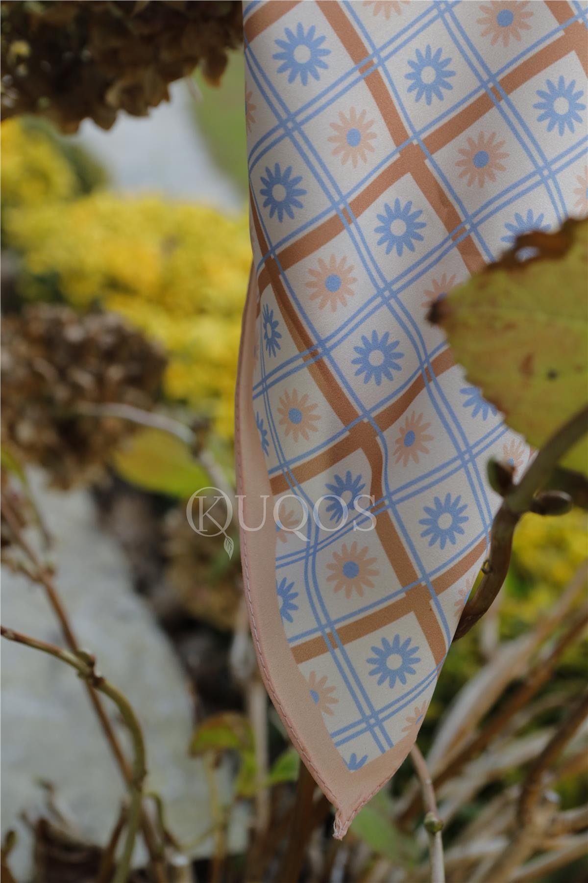 papatya-desenli-bandana-kavun-69-993.webp