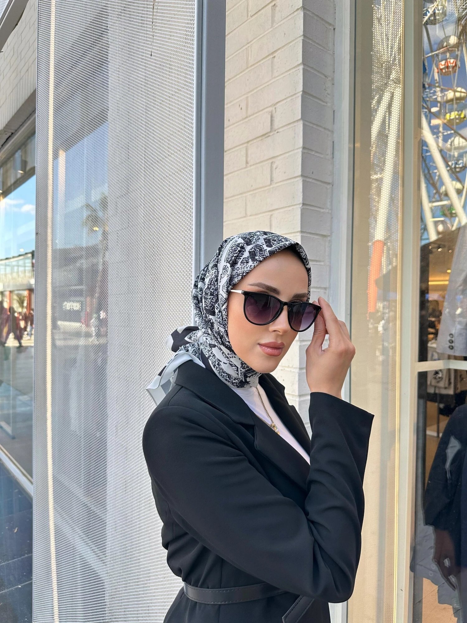 paris-desenli-esarp-siyah-b77e0d.jpg