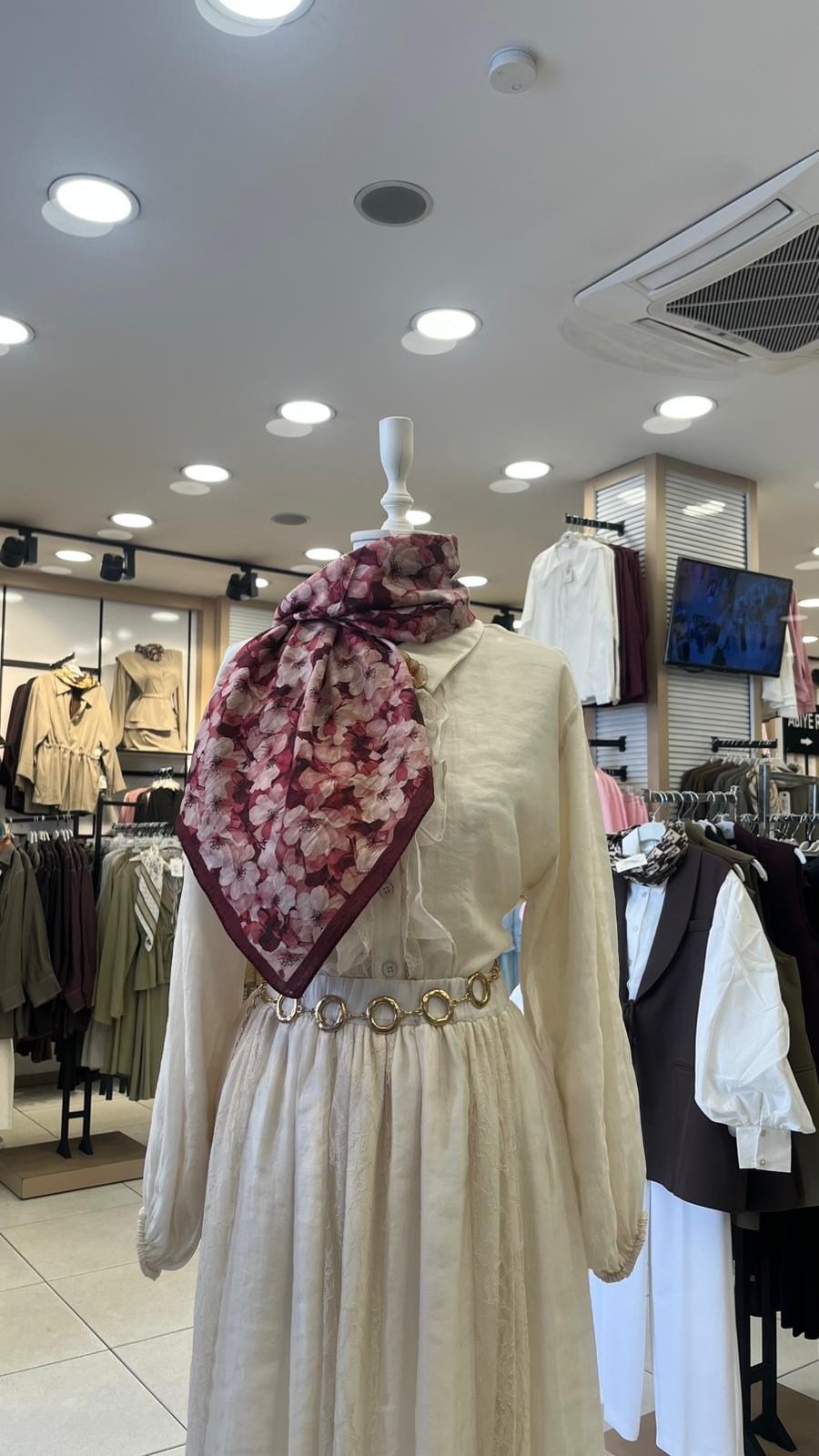 petite-fleur-esarp-murdum-9a54-b.webp