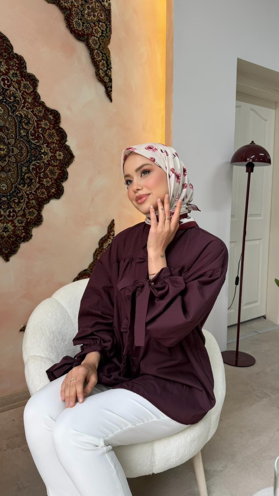 romantik-gul-desenli-esarp-kirmizi-4108f-.webp