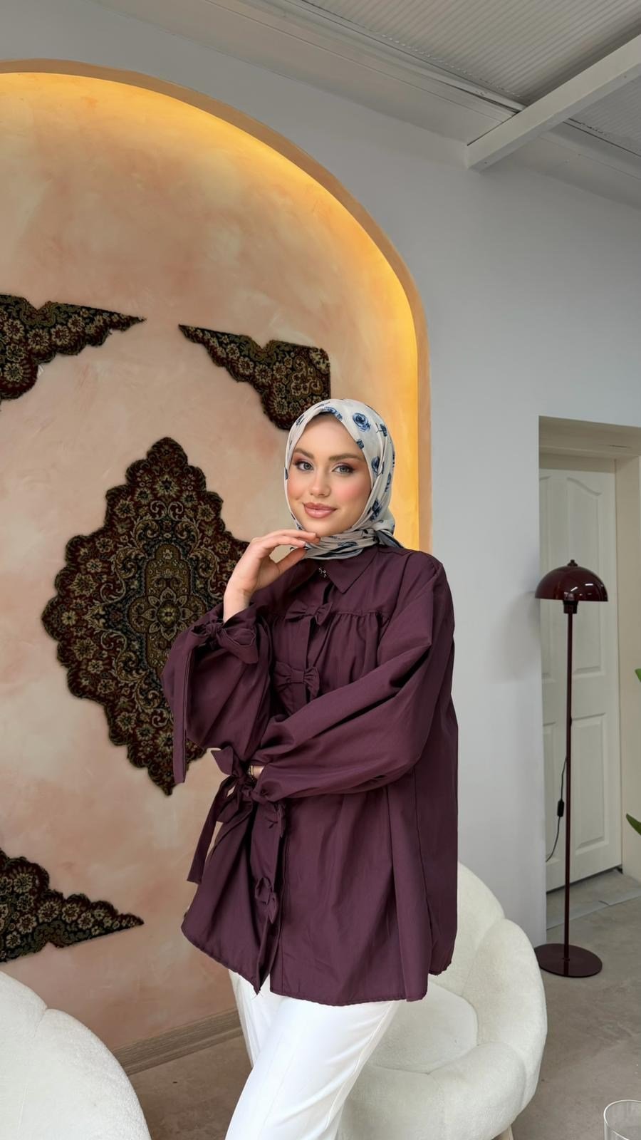 romantik-gul-desenli-esarp-lacivert--9618-.webp