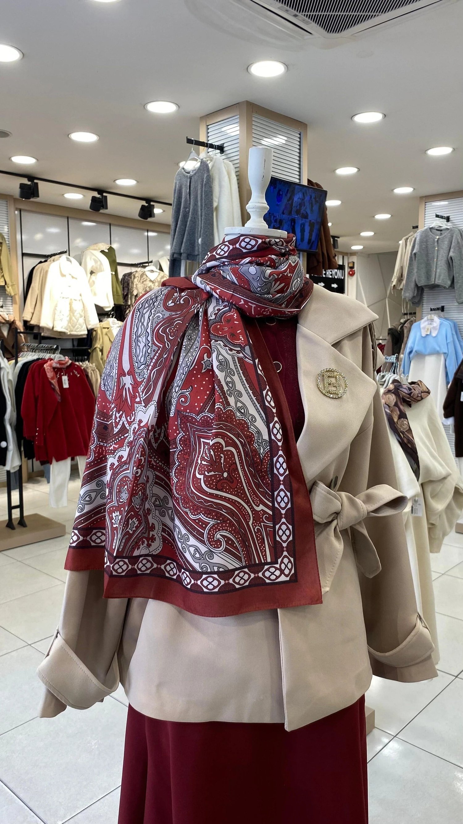 saray-kivrimi-desenli-sal-kirmizi-2aed88.jpg