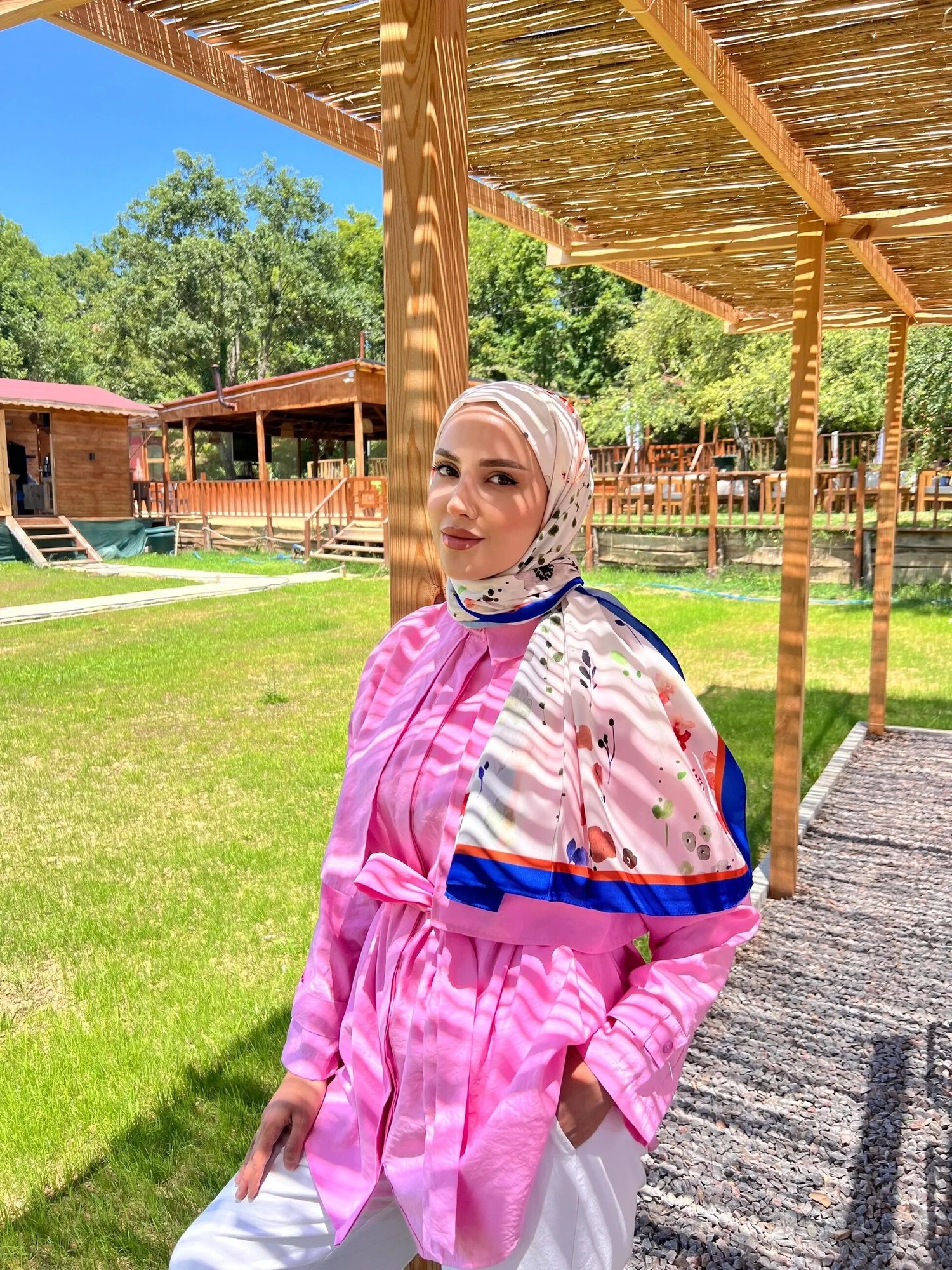 sumbul-desenli-sal-saks-e3a745.jpg