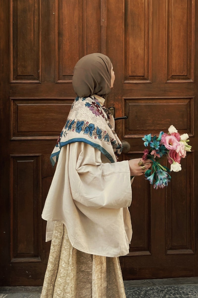 Feraye Omuz Şalı