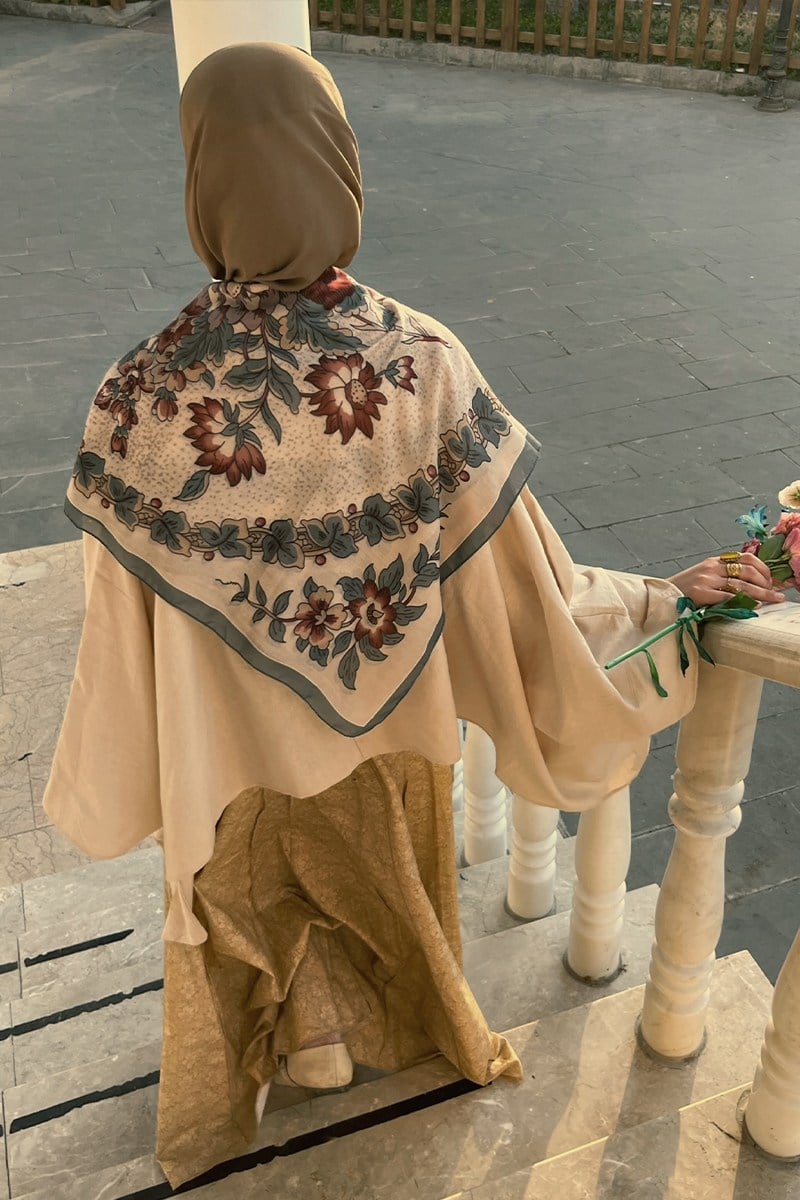 Feraye Omuz Şalı
