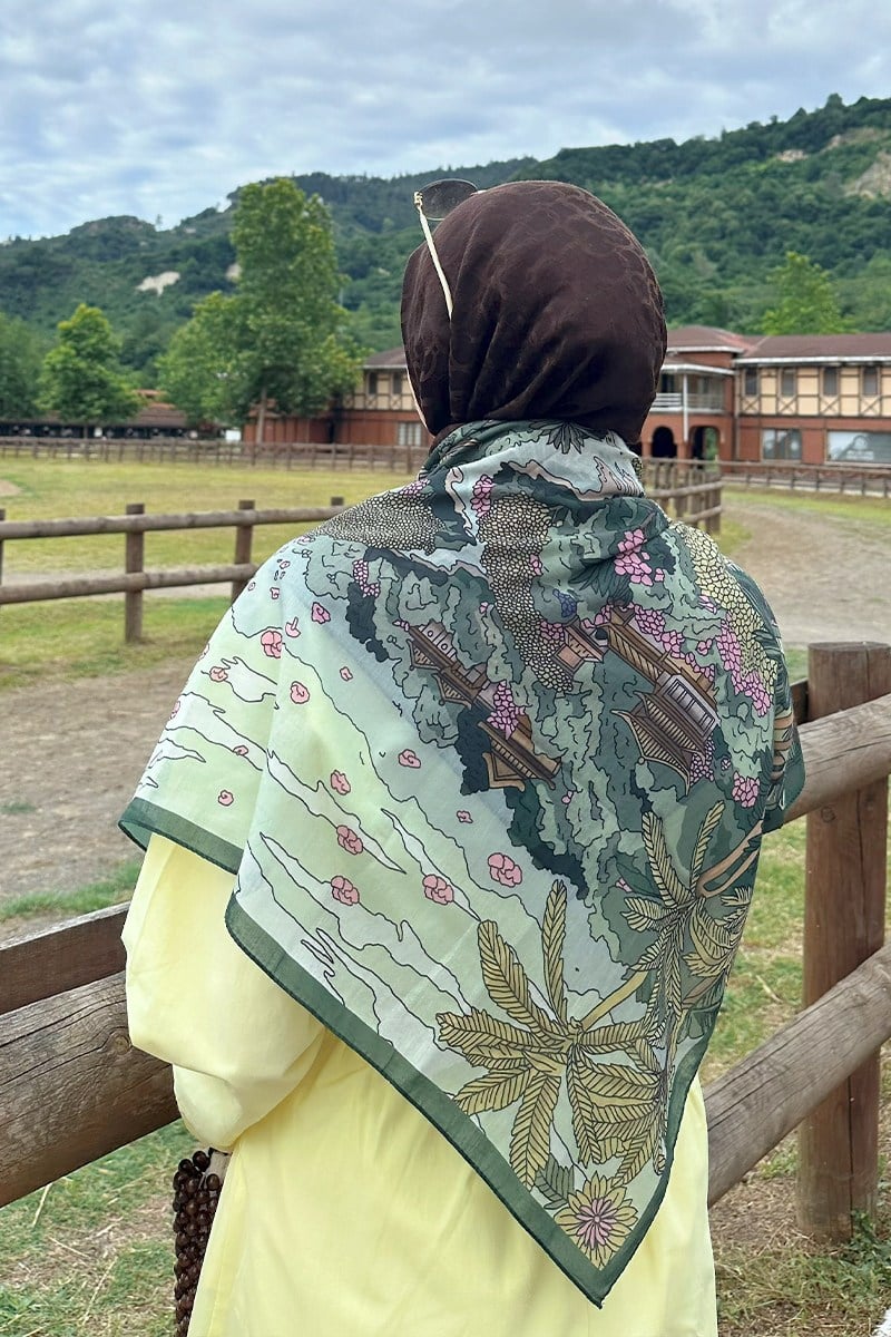 Sakura Vadisi Omuz Şalı