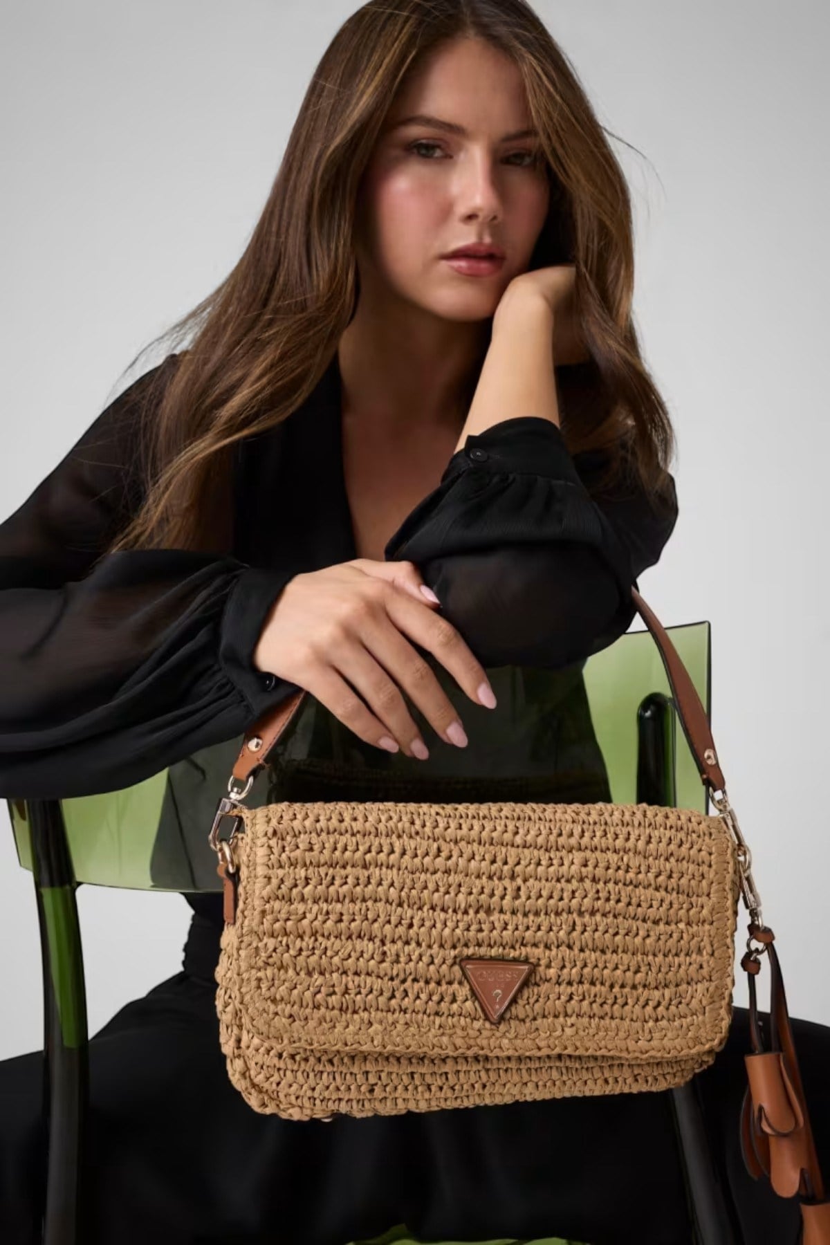 Guess Ofelia Kadın Omuz Çantası