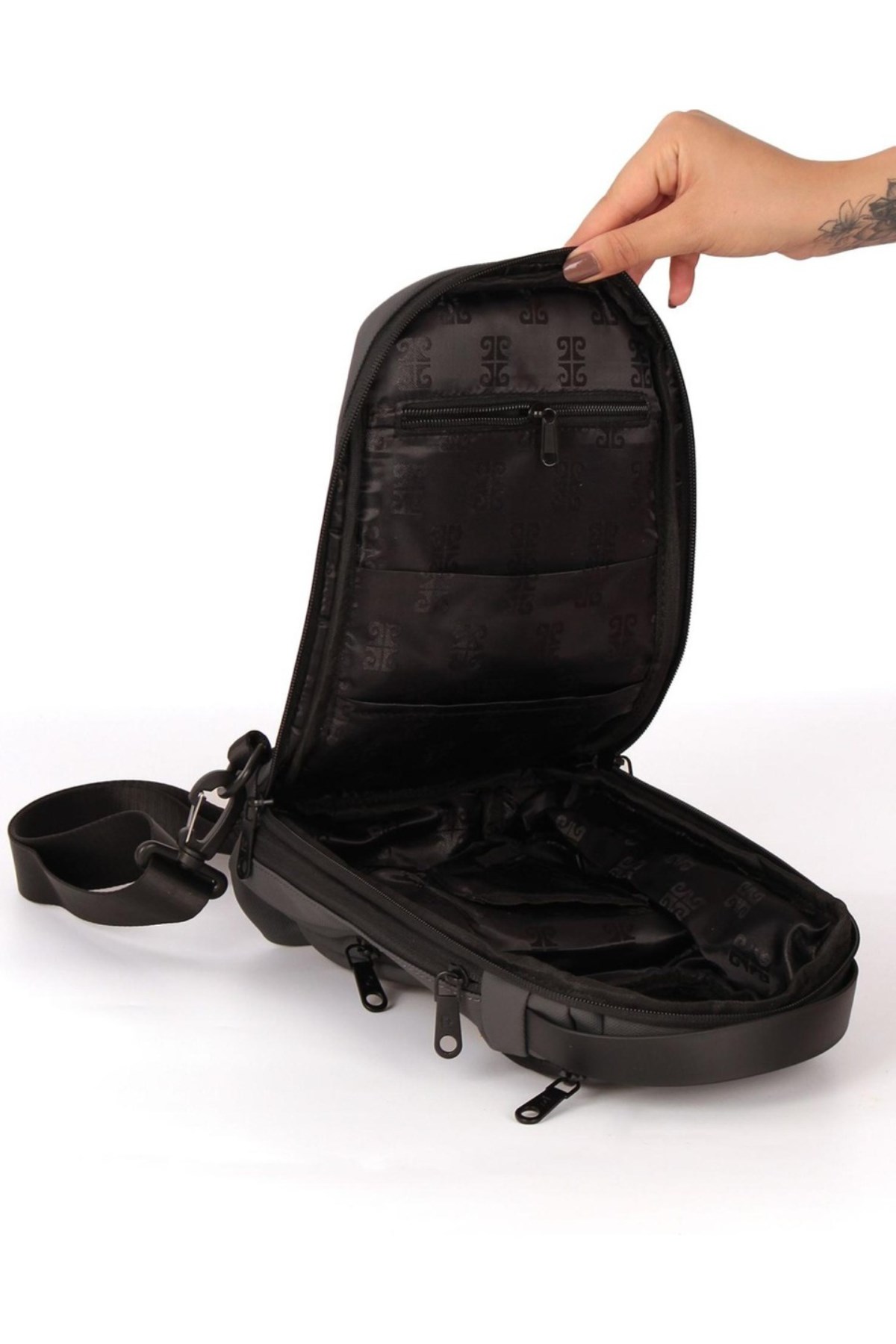 Pierre Cardin Logo Detaylı Erkek Body Bag