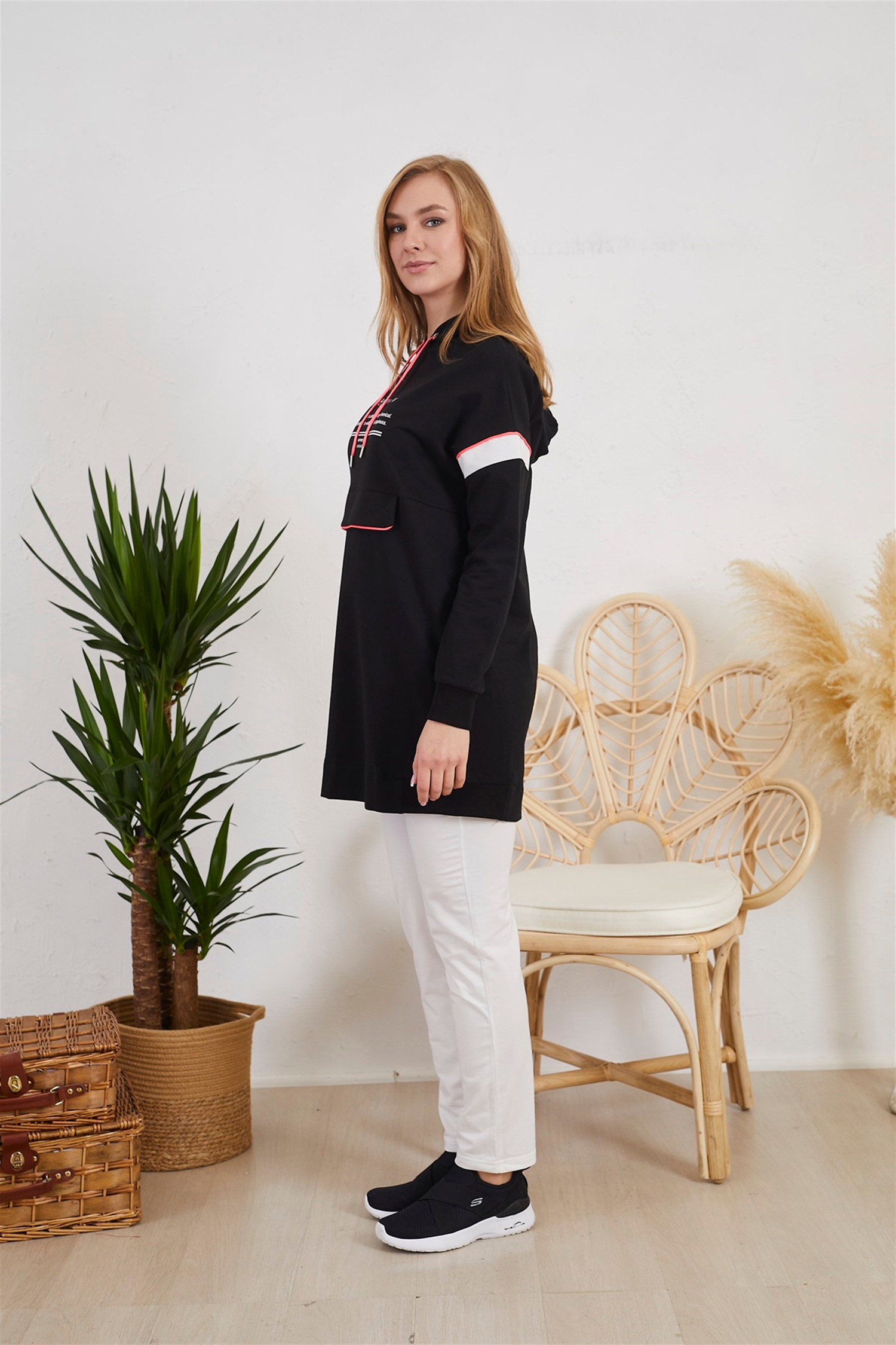 BASKILI SWEATSHIRT