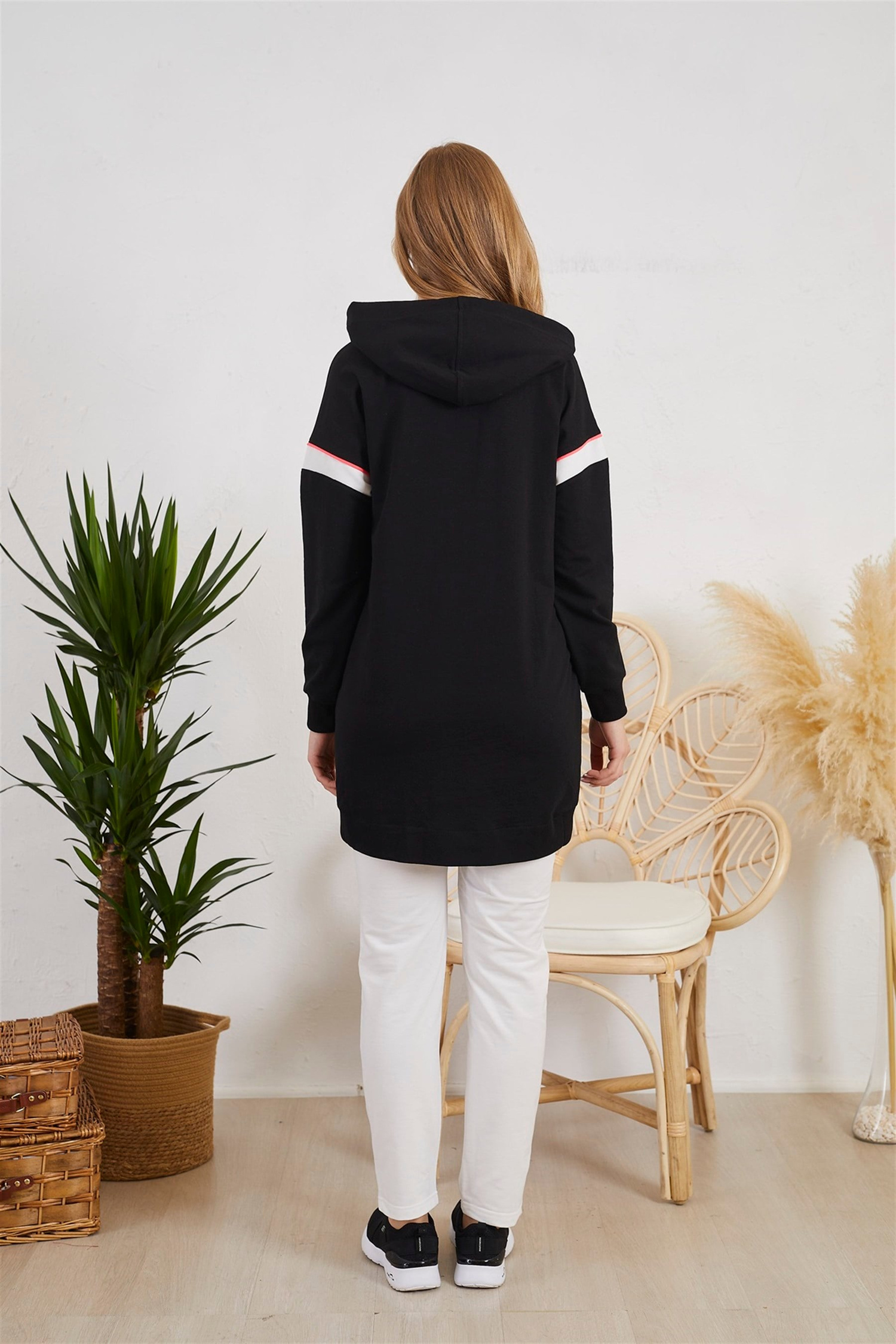 BASKILI SWEATSHIRT