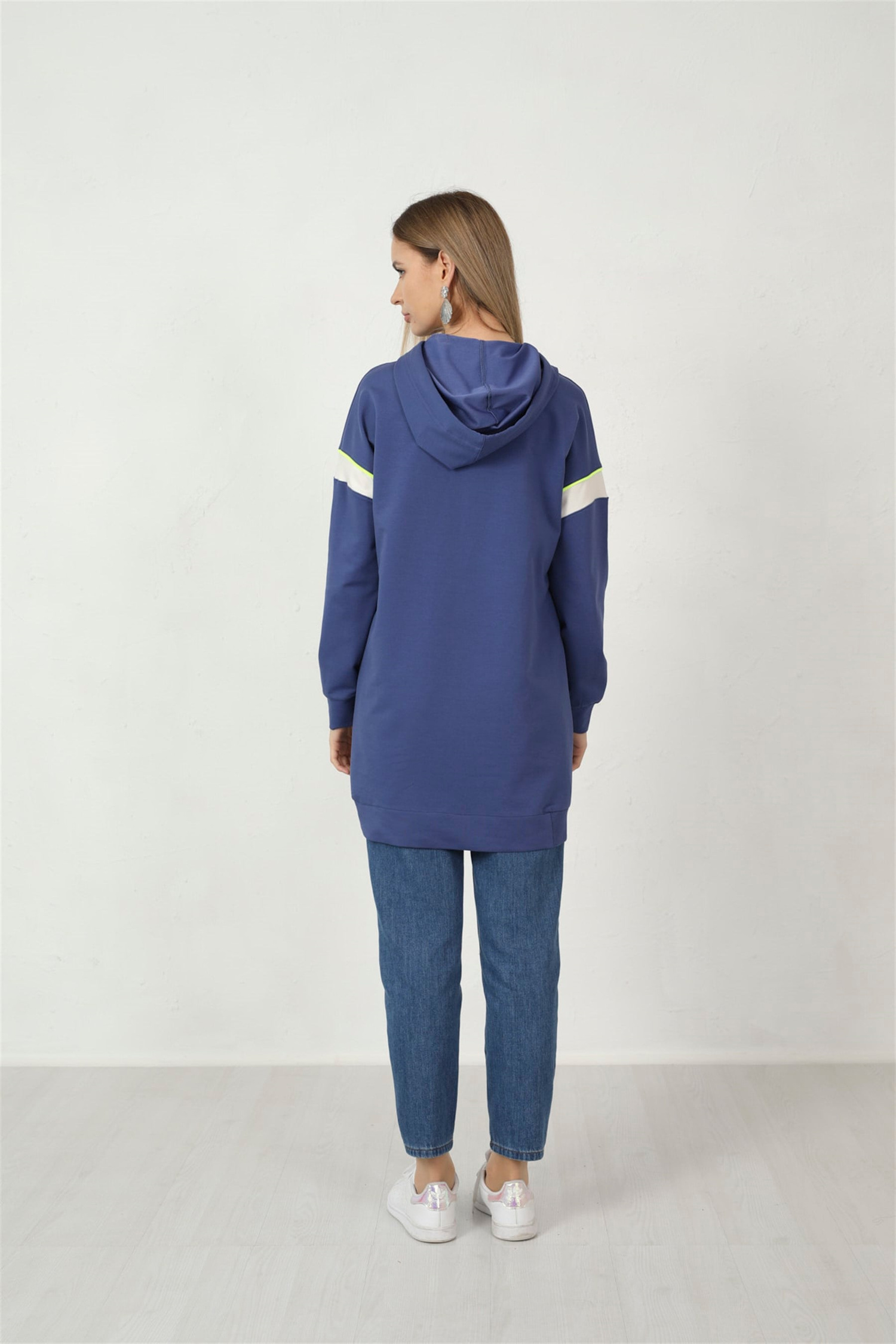 BASKILI SWEATSHIRT