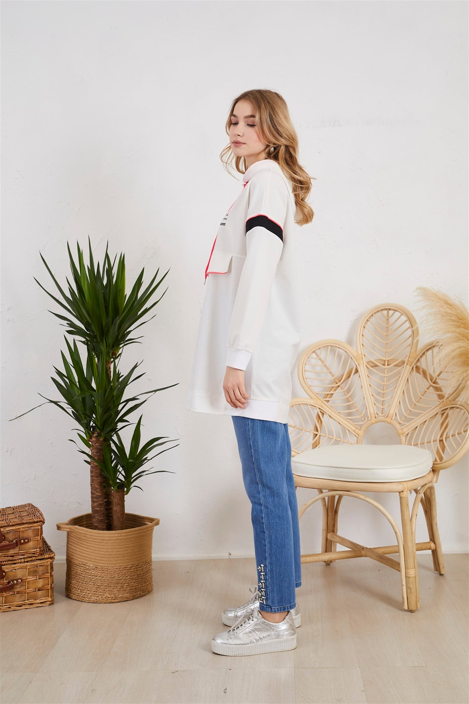 BASKILI SWEATSHIRT