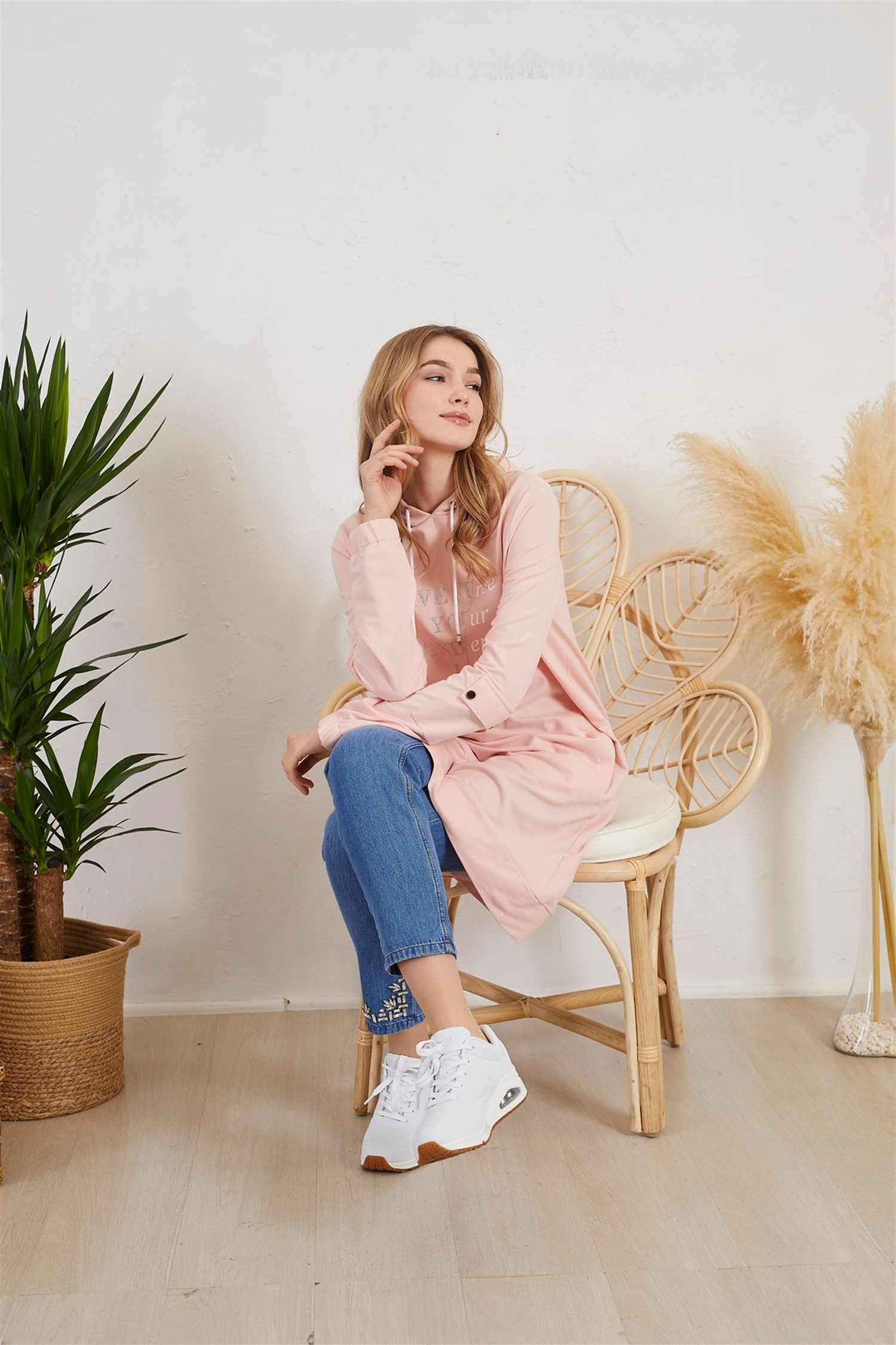 CEP AKSESUARLI BASKILI SWEATSHIRT