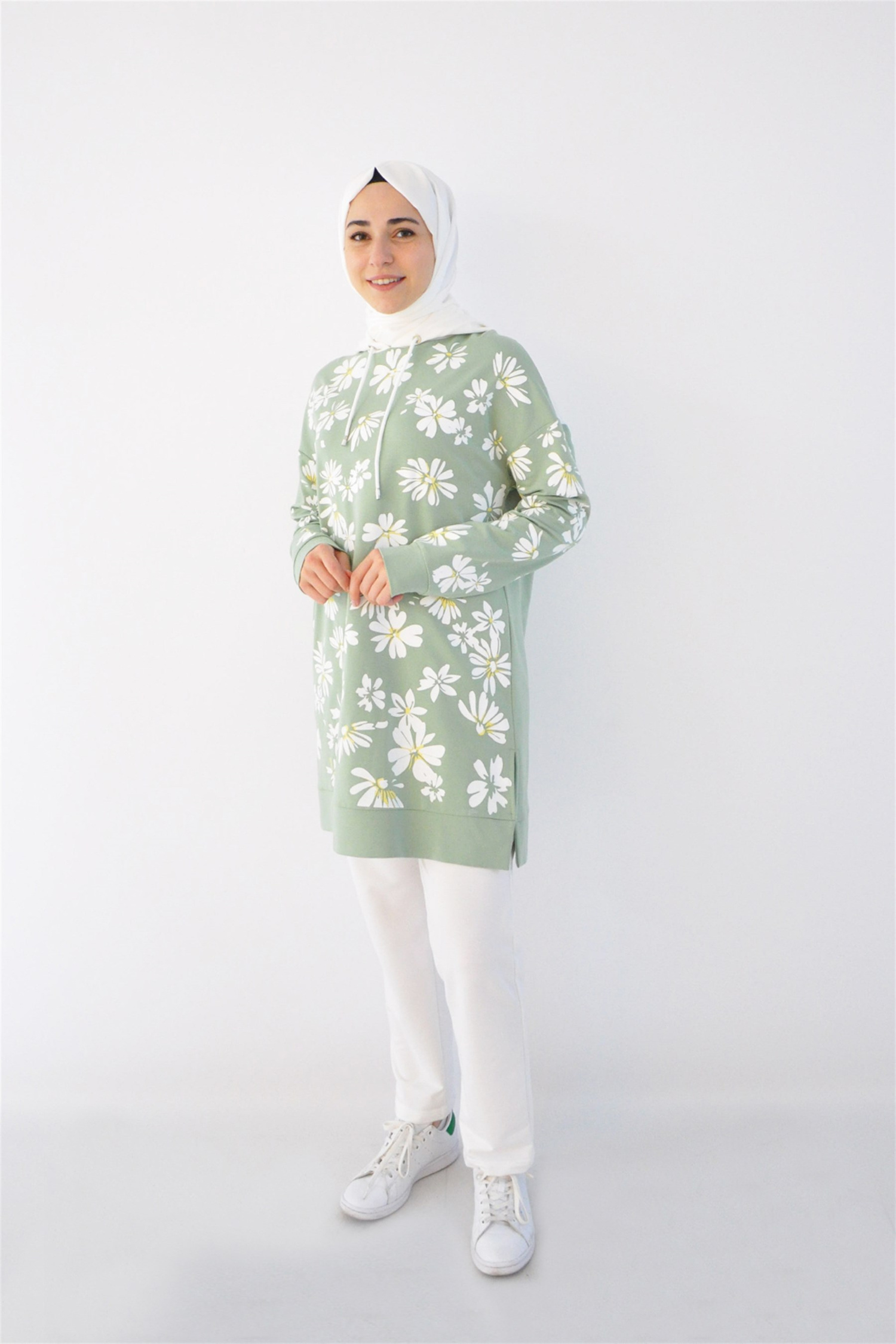 ÇİÇEK BASKILI SWEATSHIRT