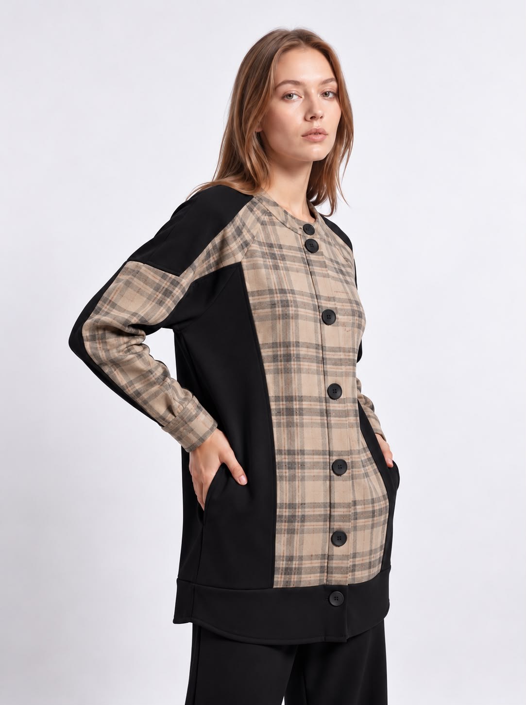 EKOSE GARNİLİ DÜĞMELİ TAKIM