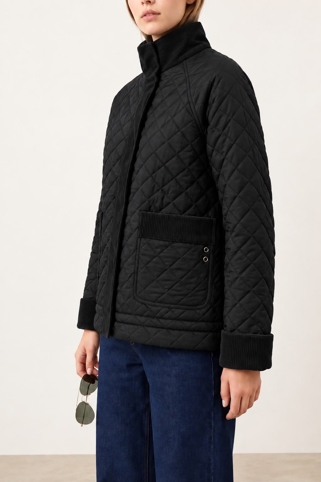 KADİFE DETAYLI KAPİTONE KISA MONT