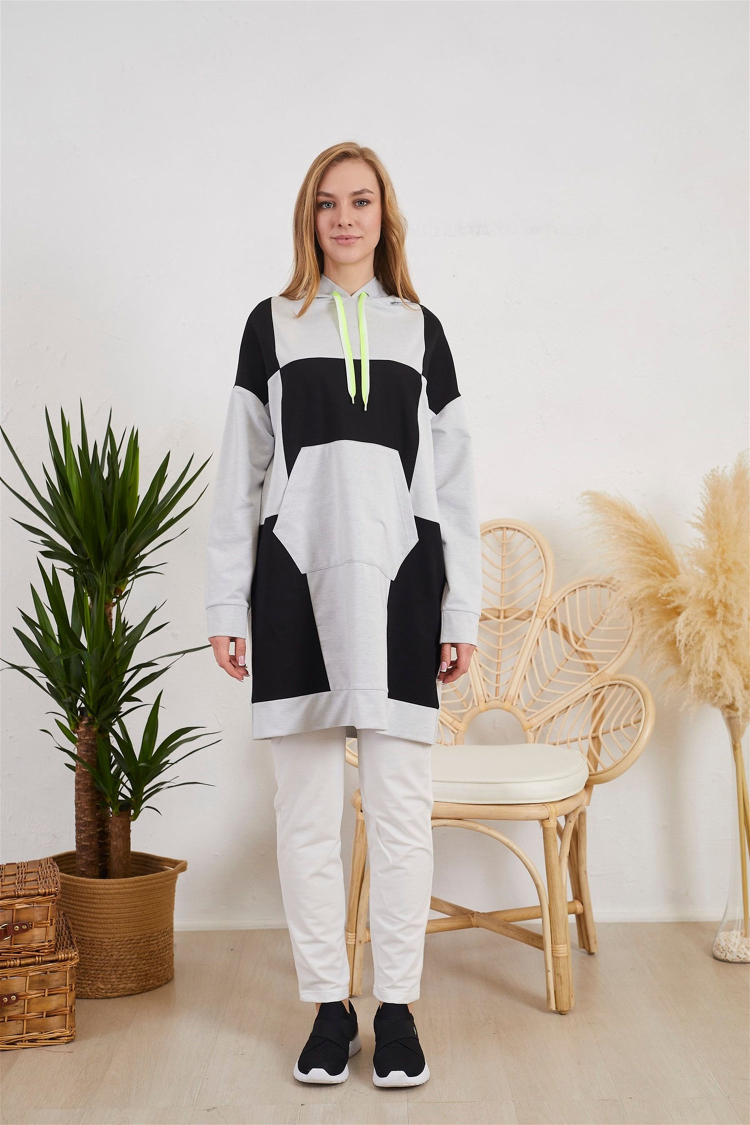 KANGURU CEPLİ SWEATSHIRT