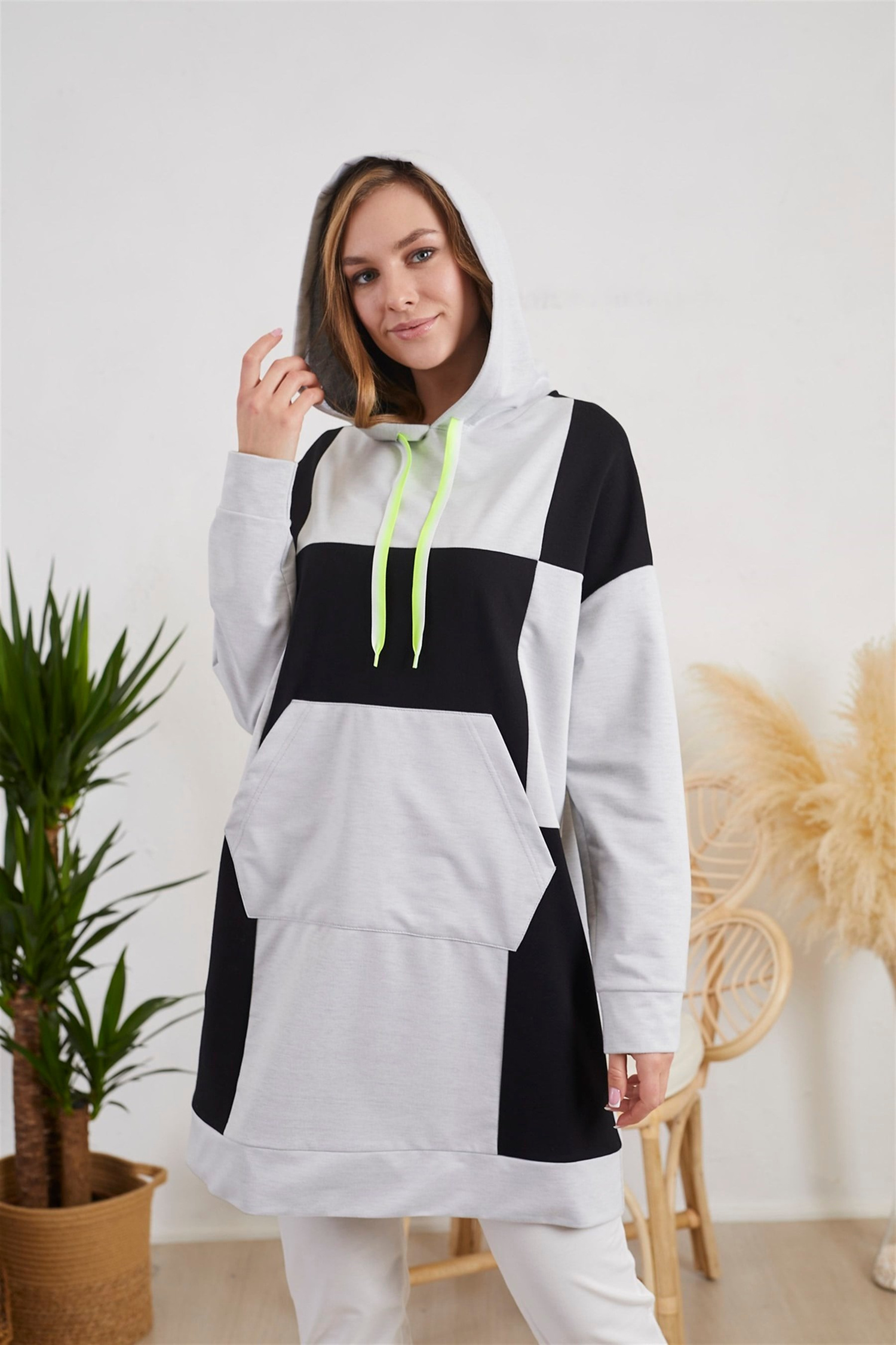 KANGURU CEPLİ SWEATSHIRT