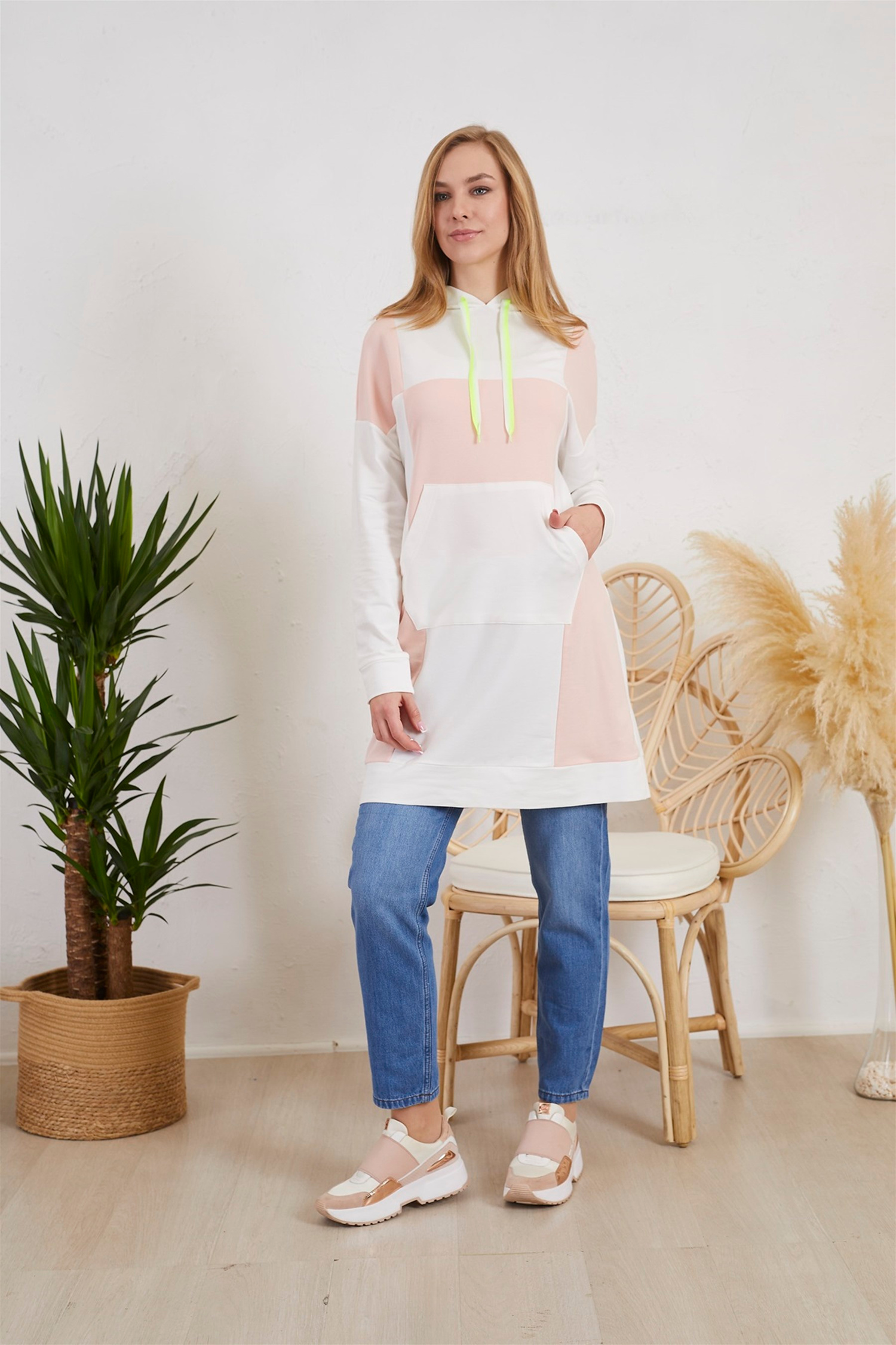 KANGURU CEPLİ SWEATSHIRT