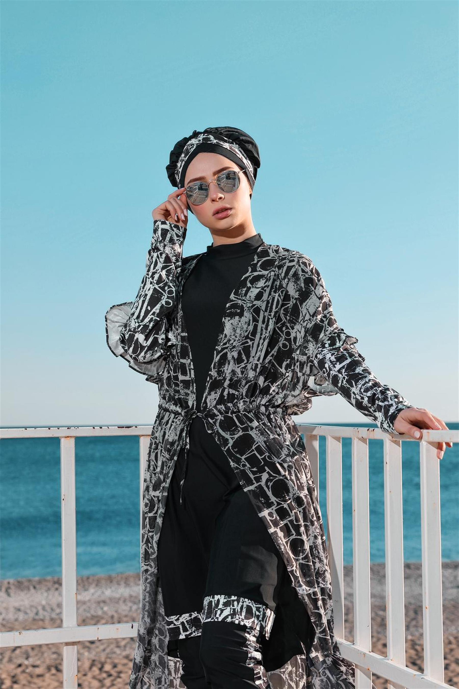 SİYAH BEYAZ PAREO