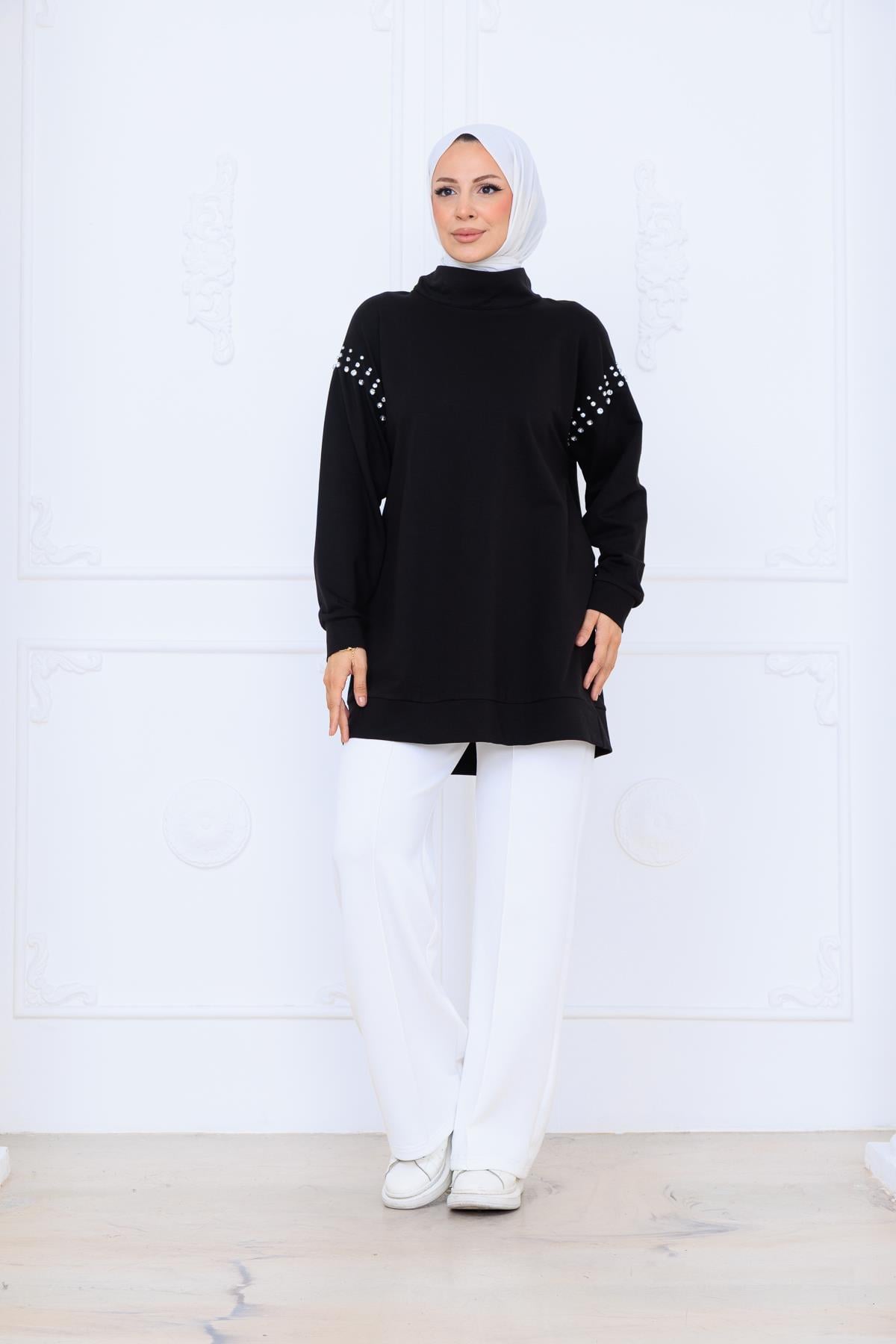 TAŞ DETAYLI DİK YAKA SWEATSHIRT