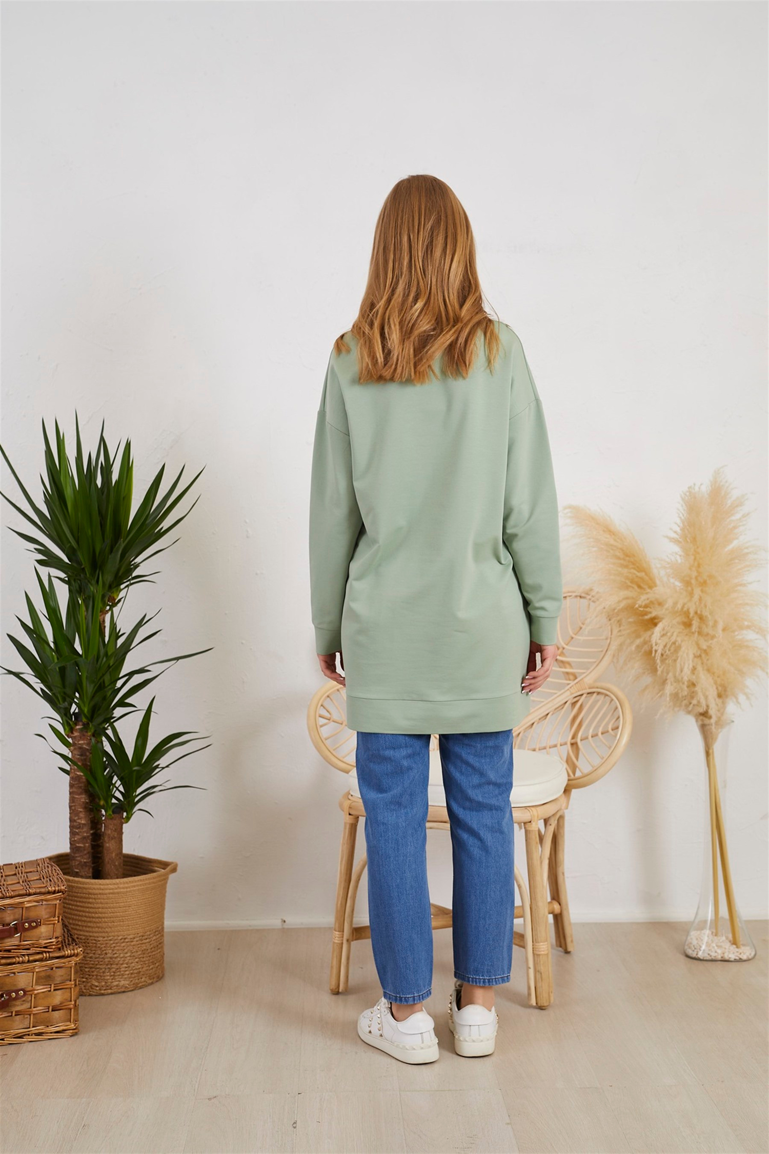 TAŞ DETAYLI SWEATSHIRT