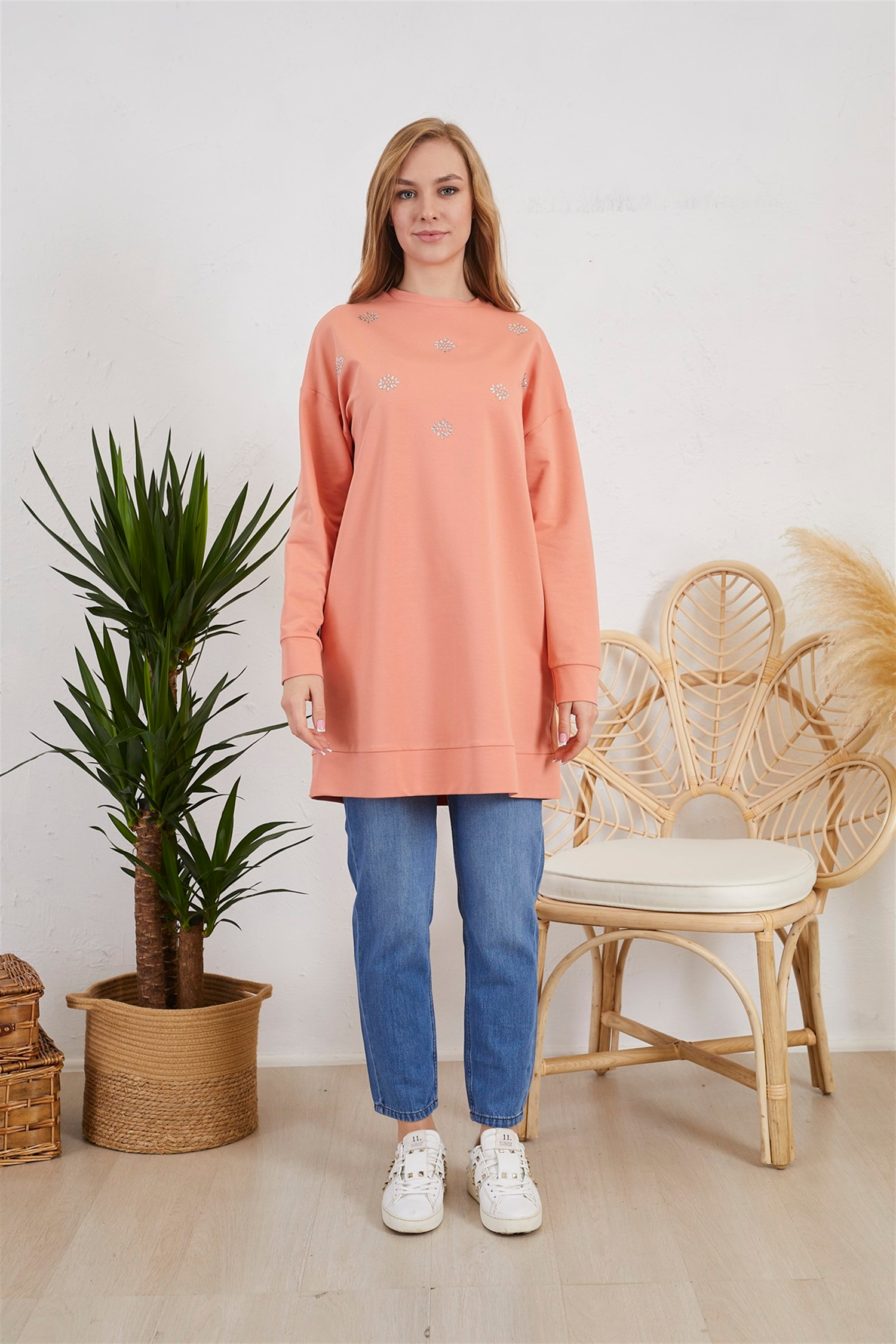 TAŞ DETAYLI SWEATSHIRT
