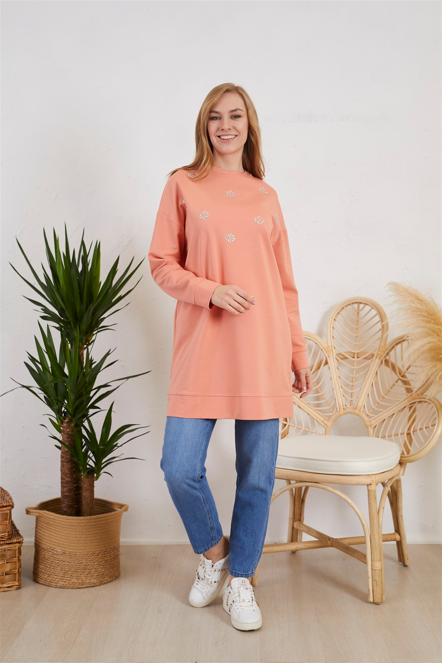 TAŞ DETAYLI SWEATSHIRT