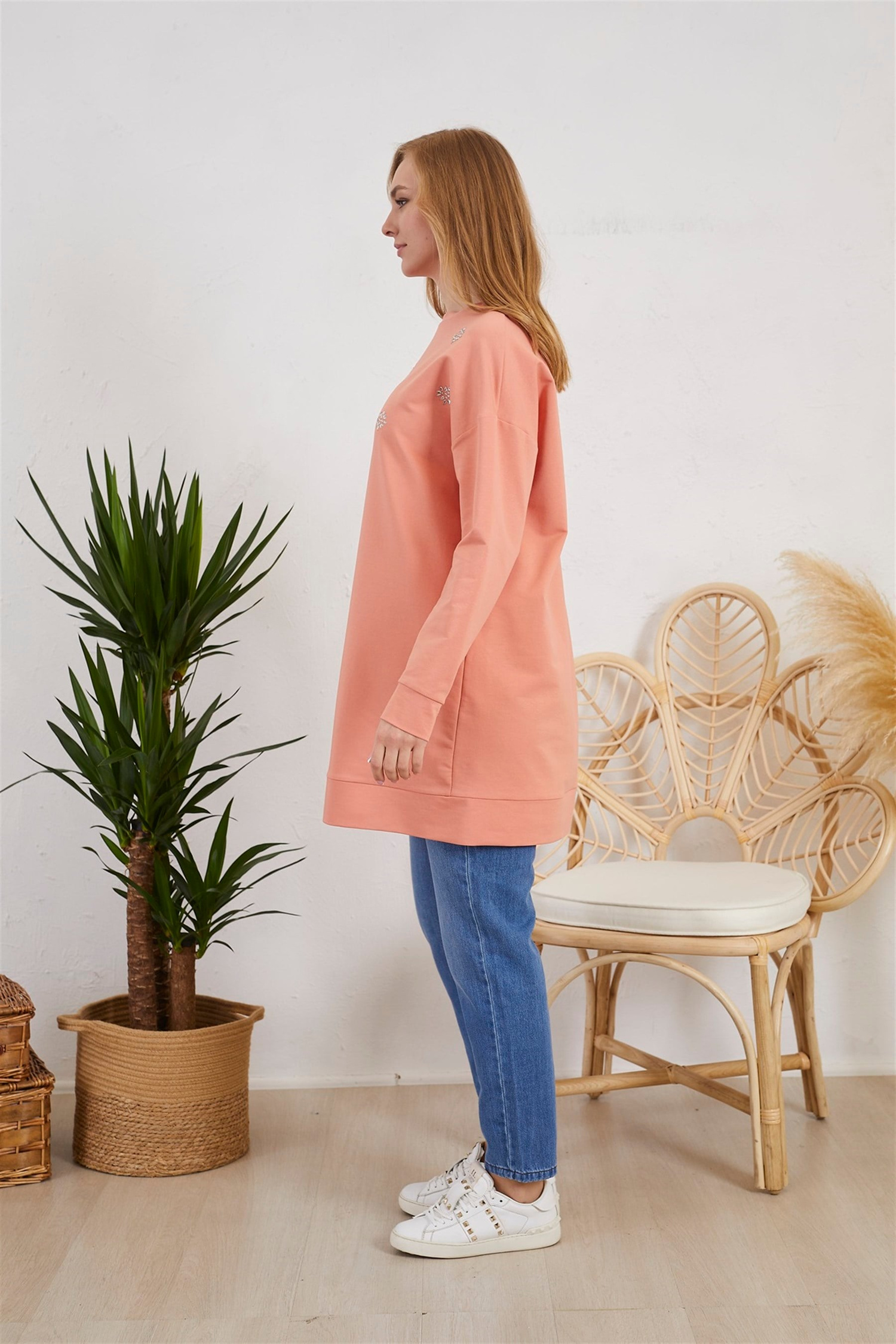 TAŞ DETAYLI SWEATSHIRT