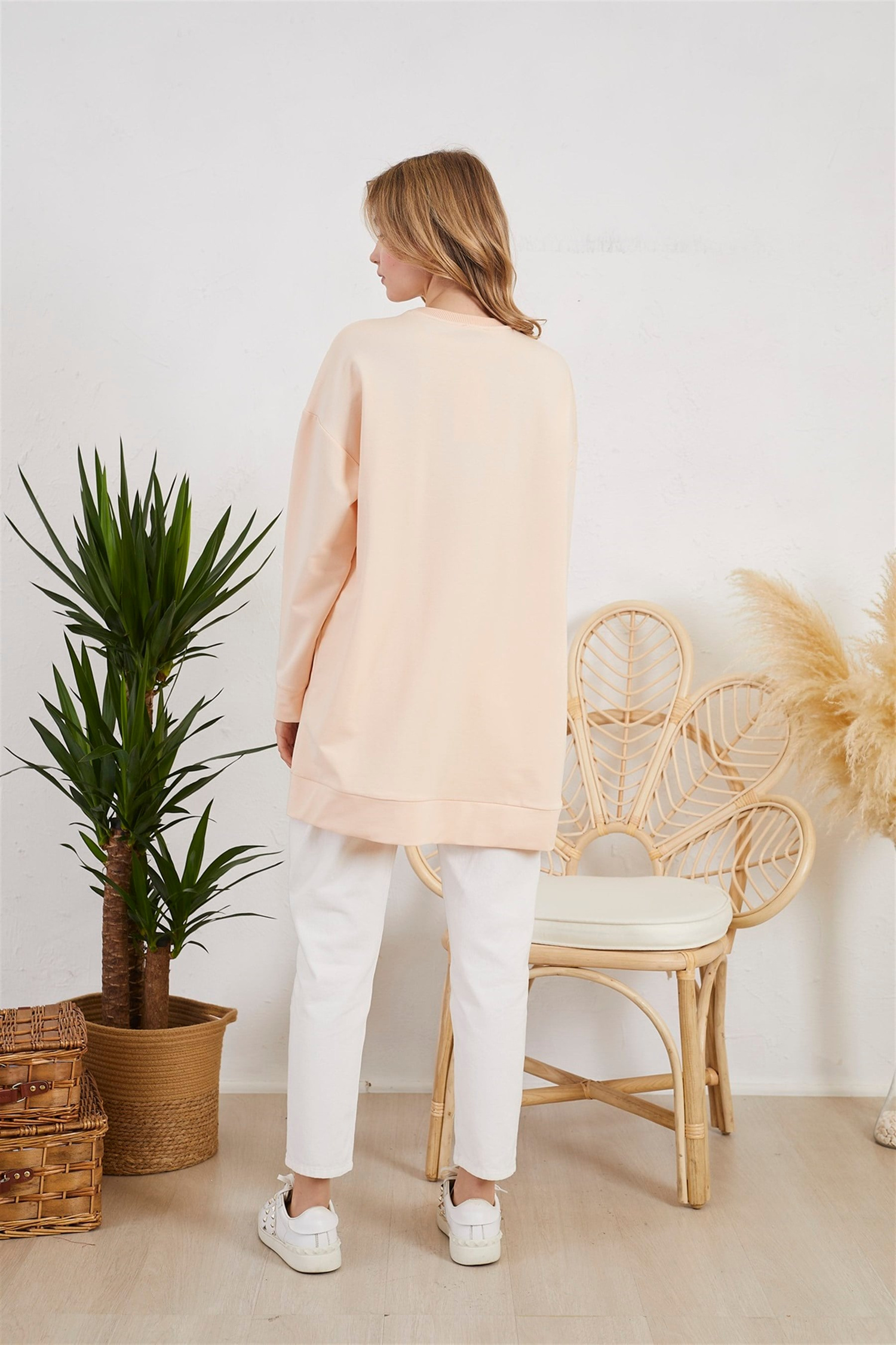 TAŞ DETAYLI SWEATSHIRT