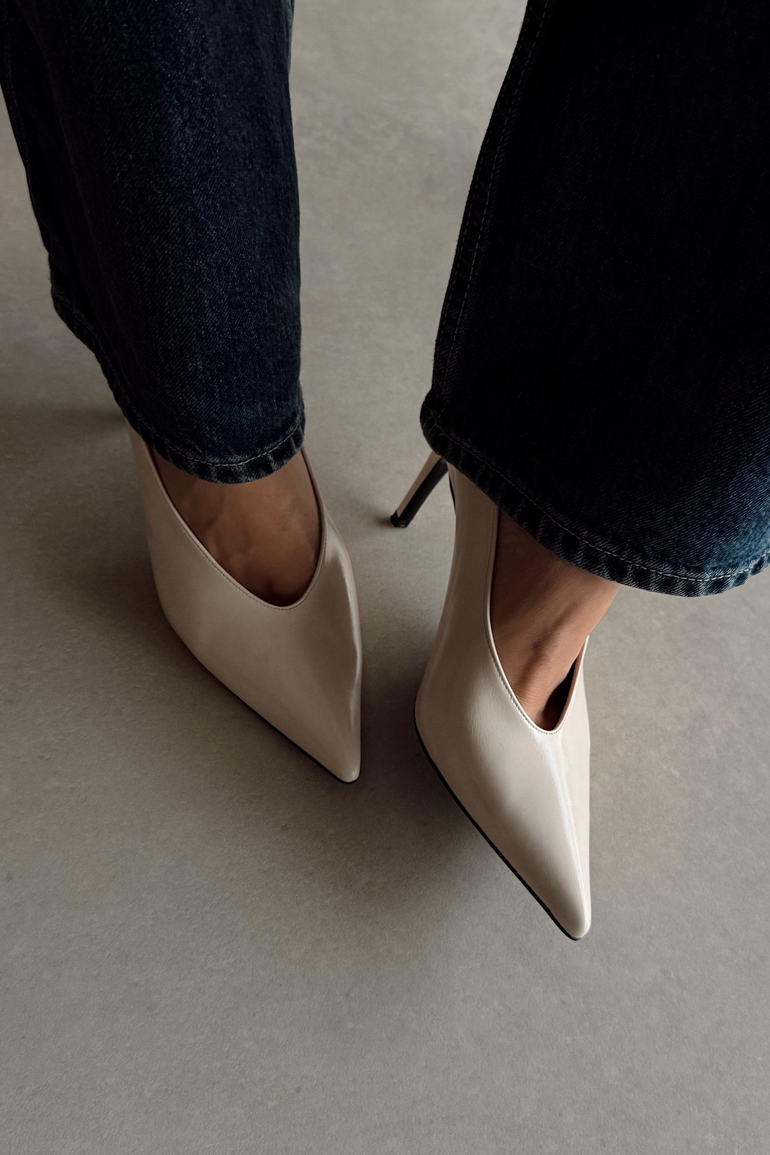Bella Kırık Beyaz Stiletto