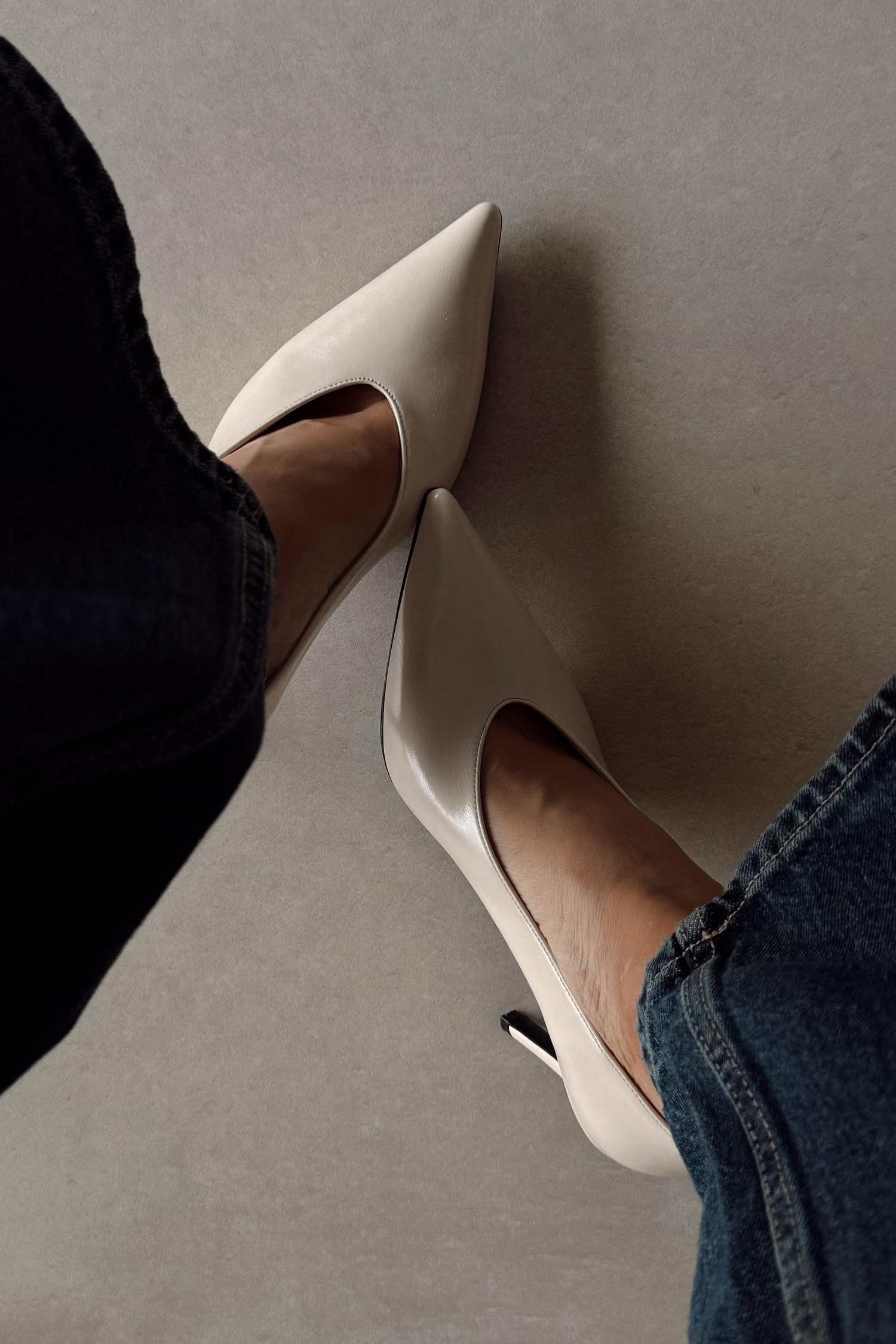 Bella Kırık Beyaz Stiletto
