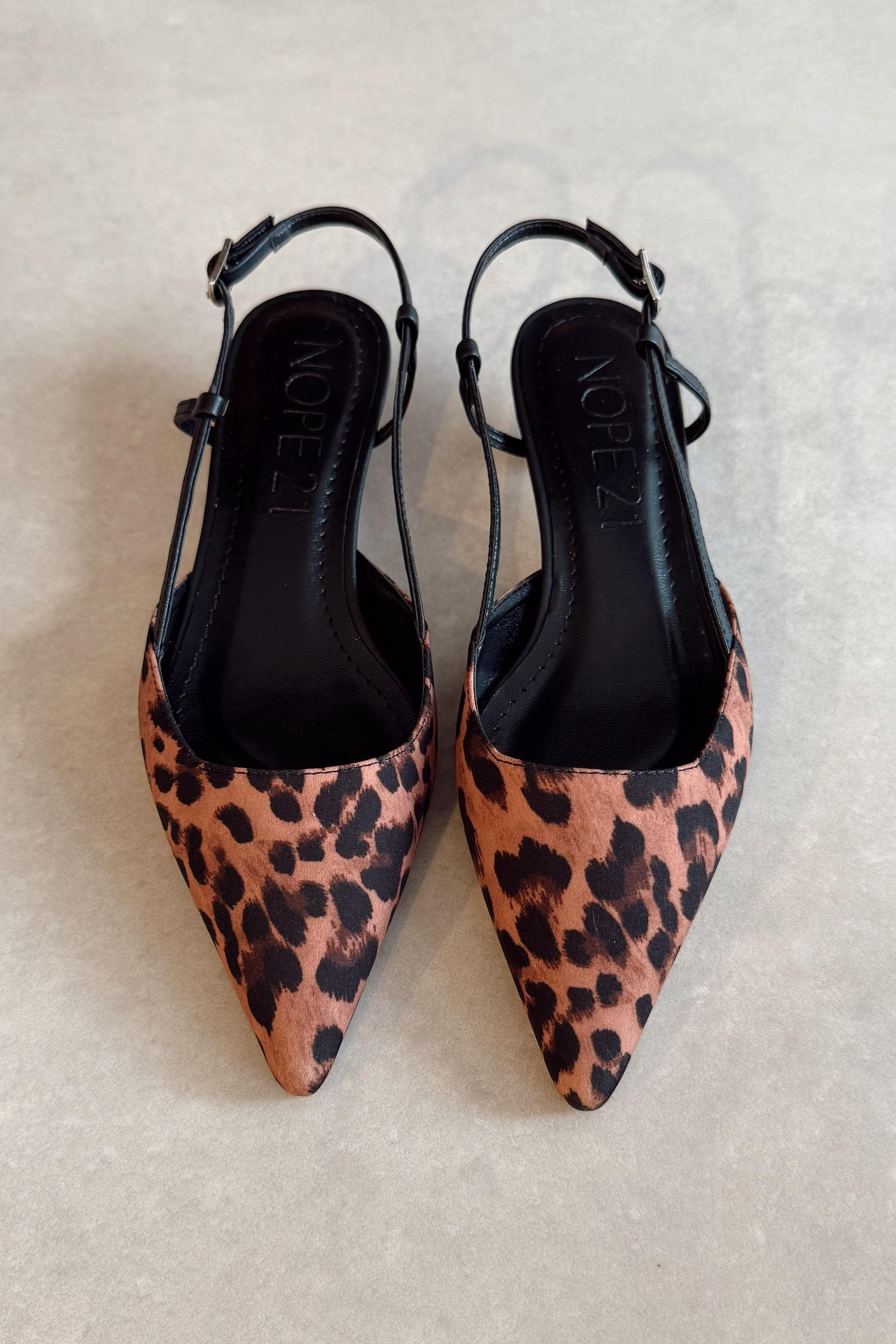 Cherry Leopar Desenli Mini Topuklu Ayakkabı