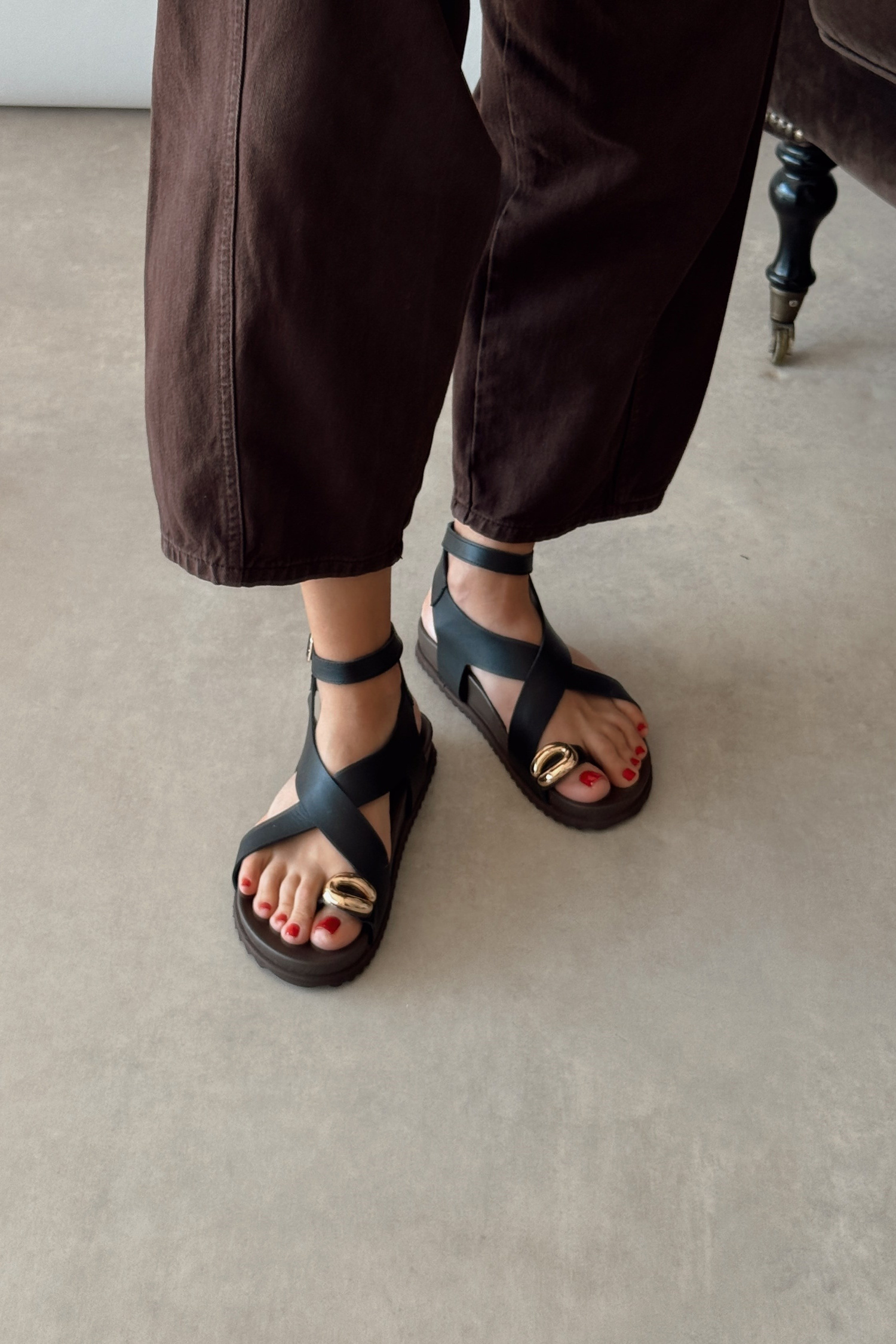 Liora Siyah Hakiki Deri Sandalet
