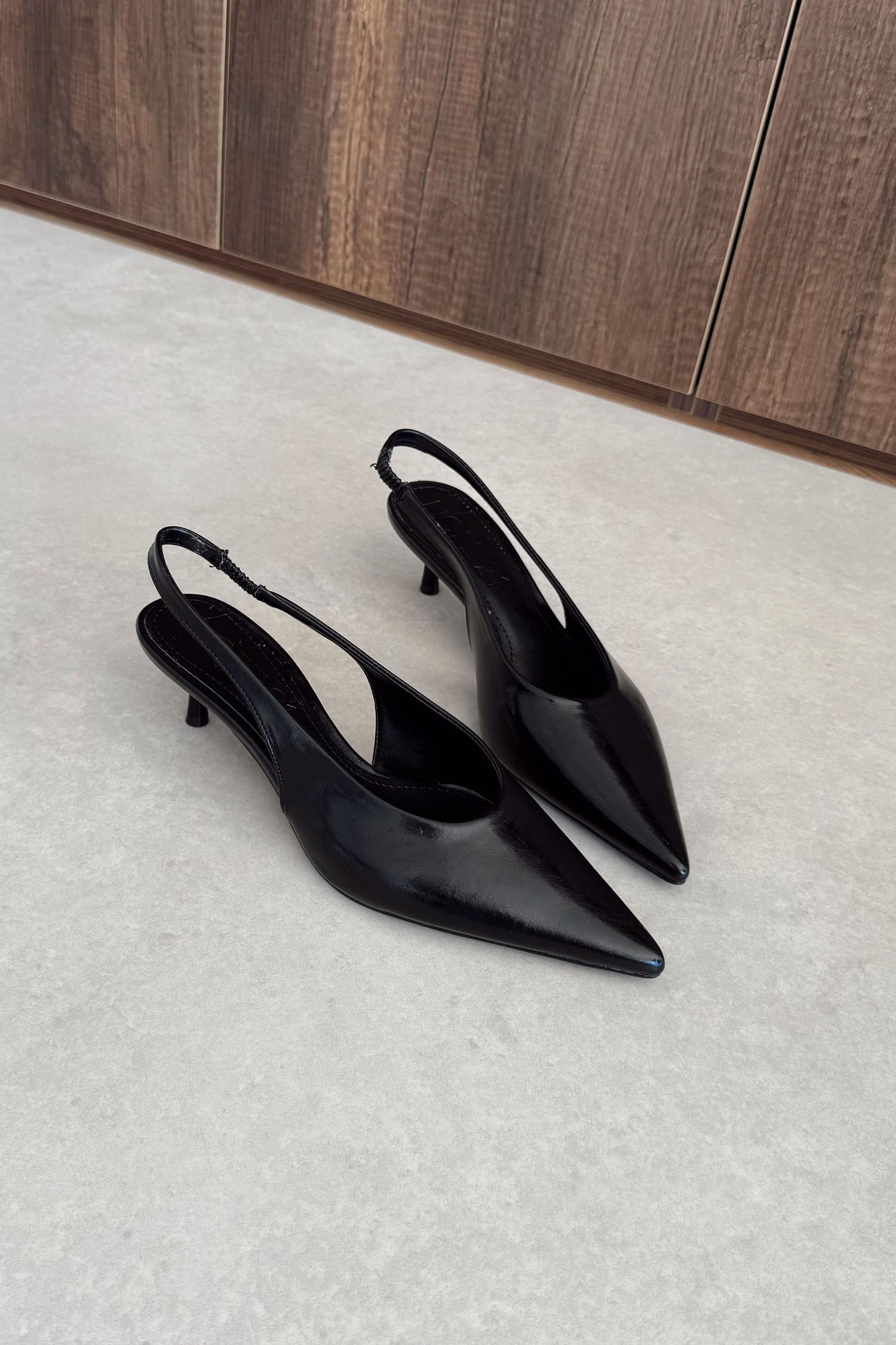 Monica Siyah Stiletto 