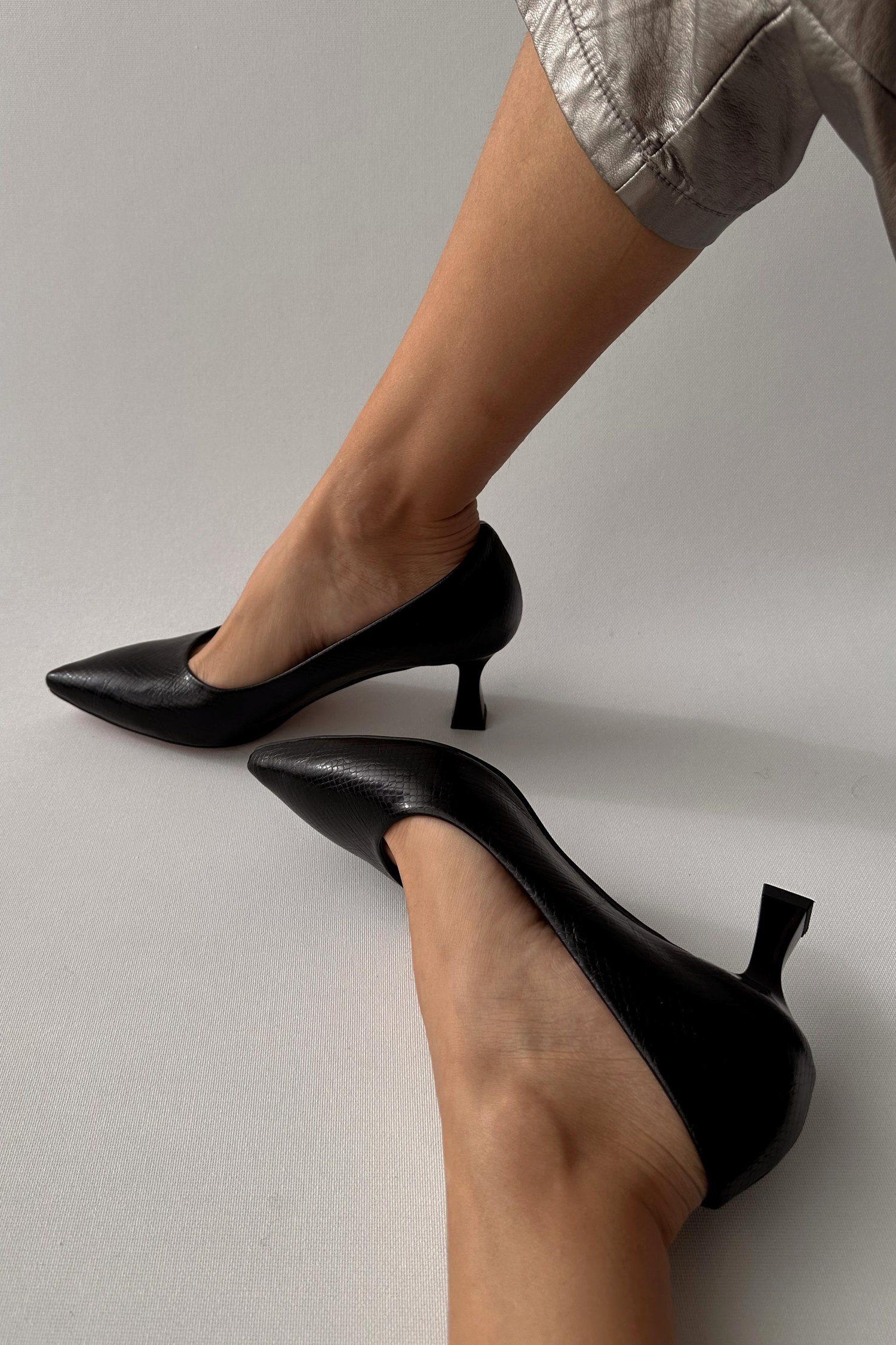 Nancy Siyah Stiletto