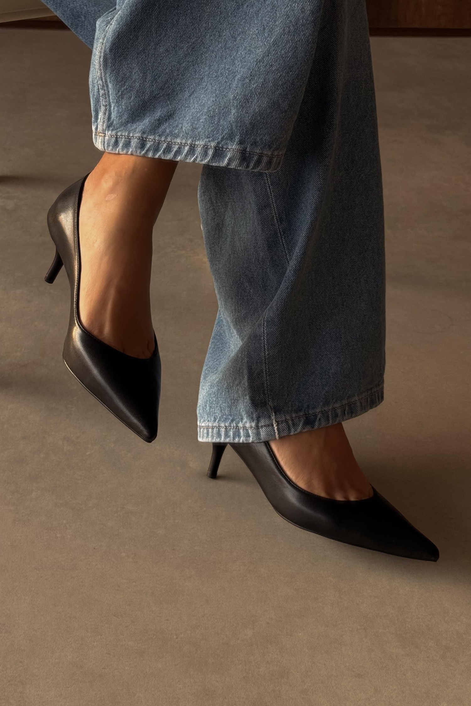 Sava Siyah Hakiki Deri Stiletto
