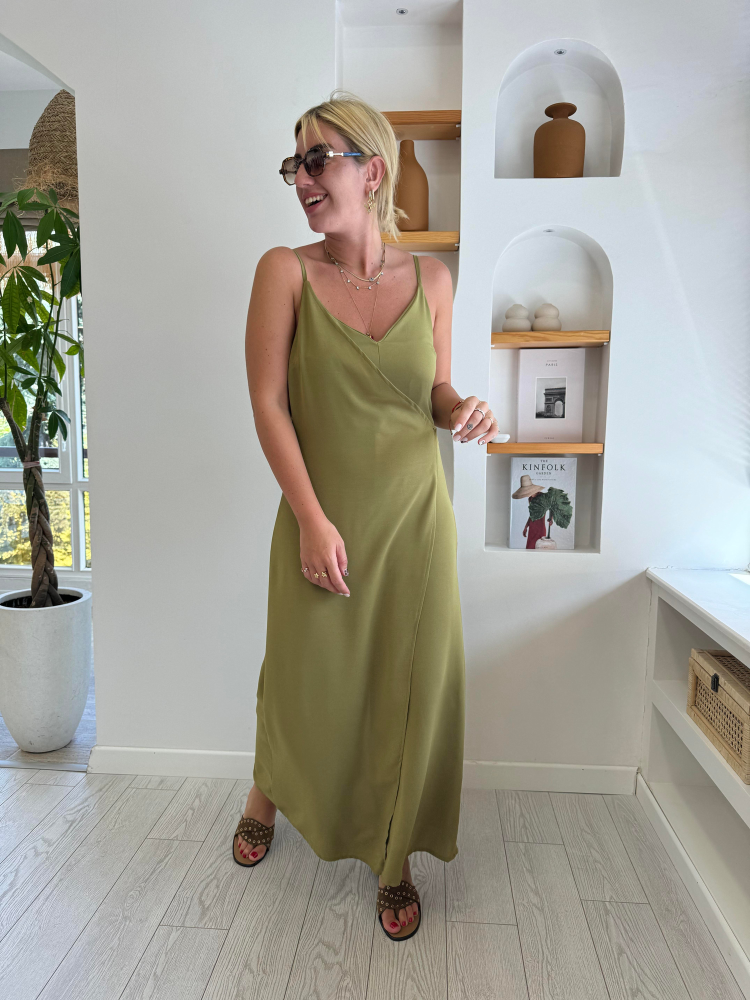 Önü Kapaklı , Likralı Yeşil Tulum