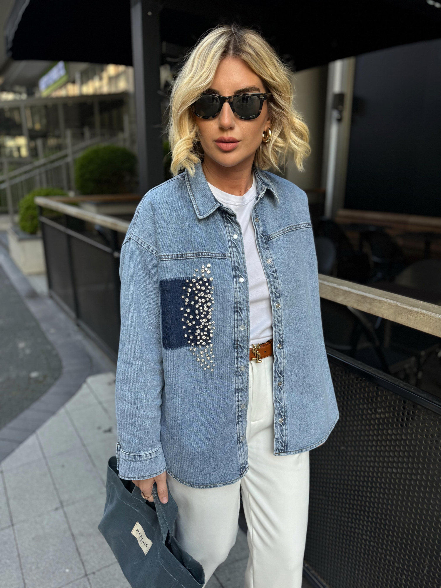 Orijinal Model Kristal Taş Detaylı Denim Gömlek